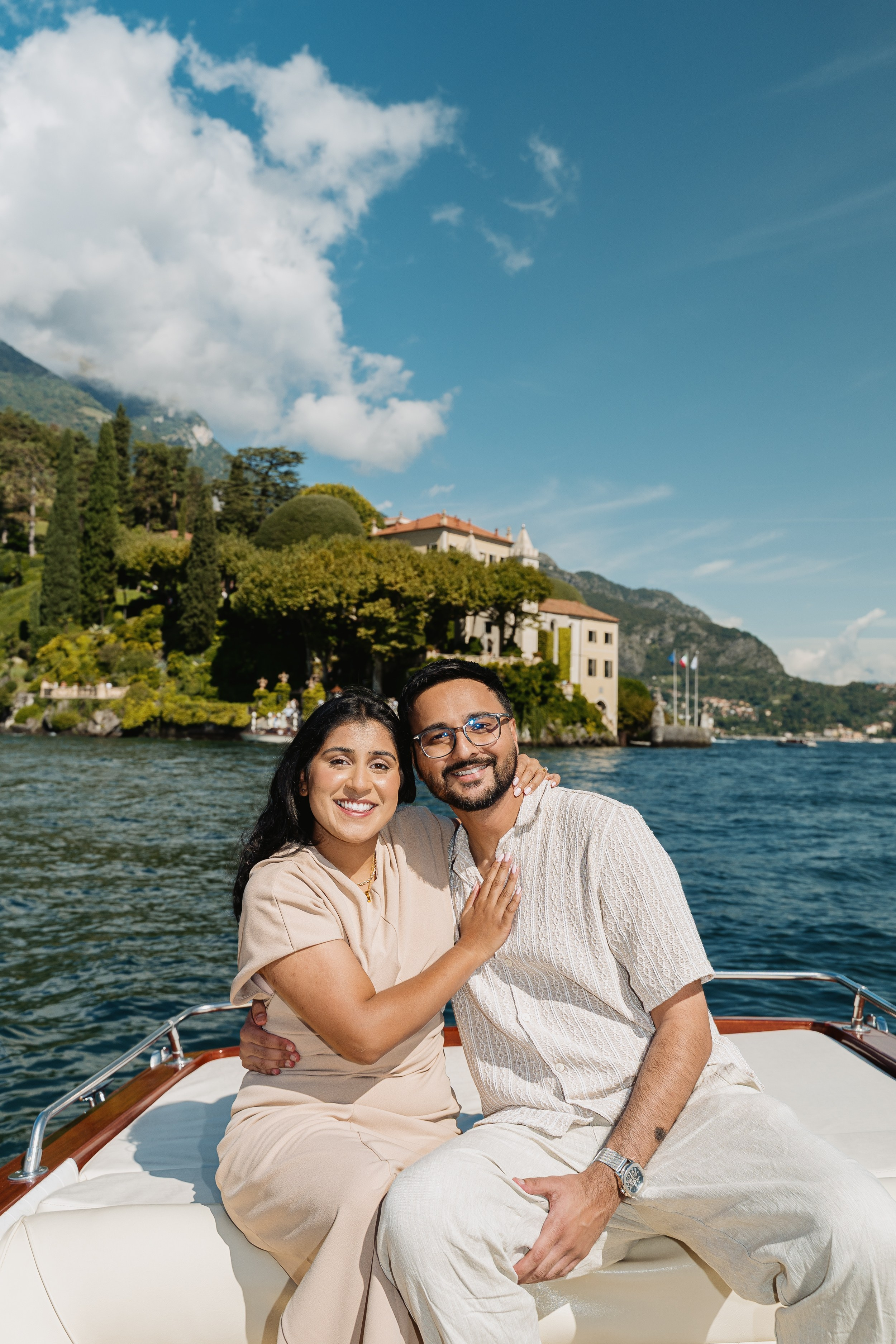 Lake Como Proposal on a Boat. Proposal Photographer in Lake Como