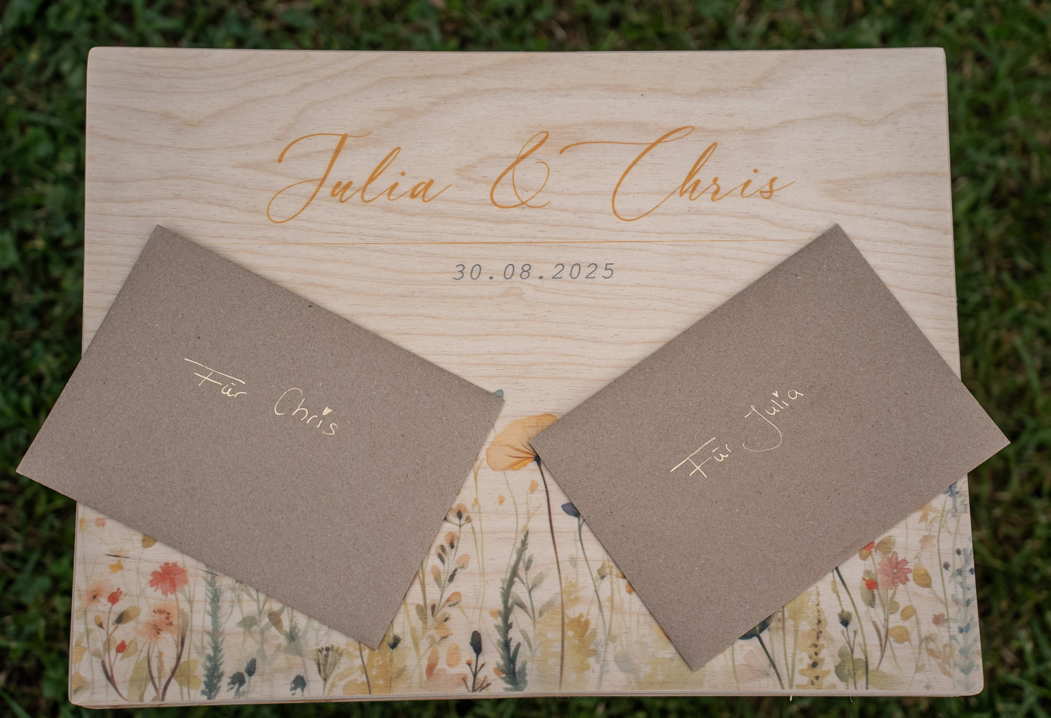 Julia & Chris. Acasă