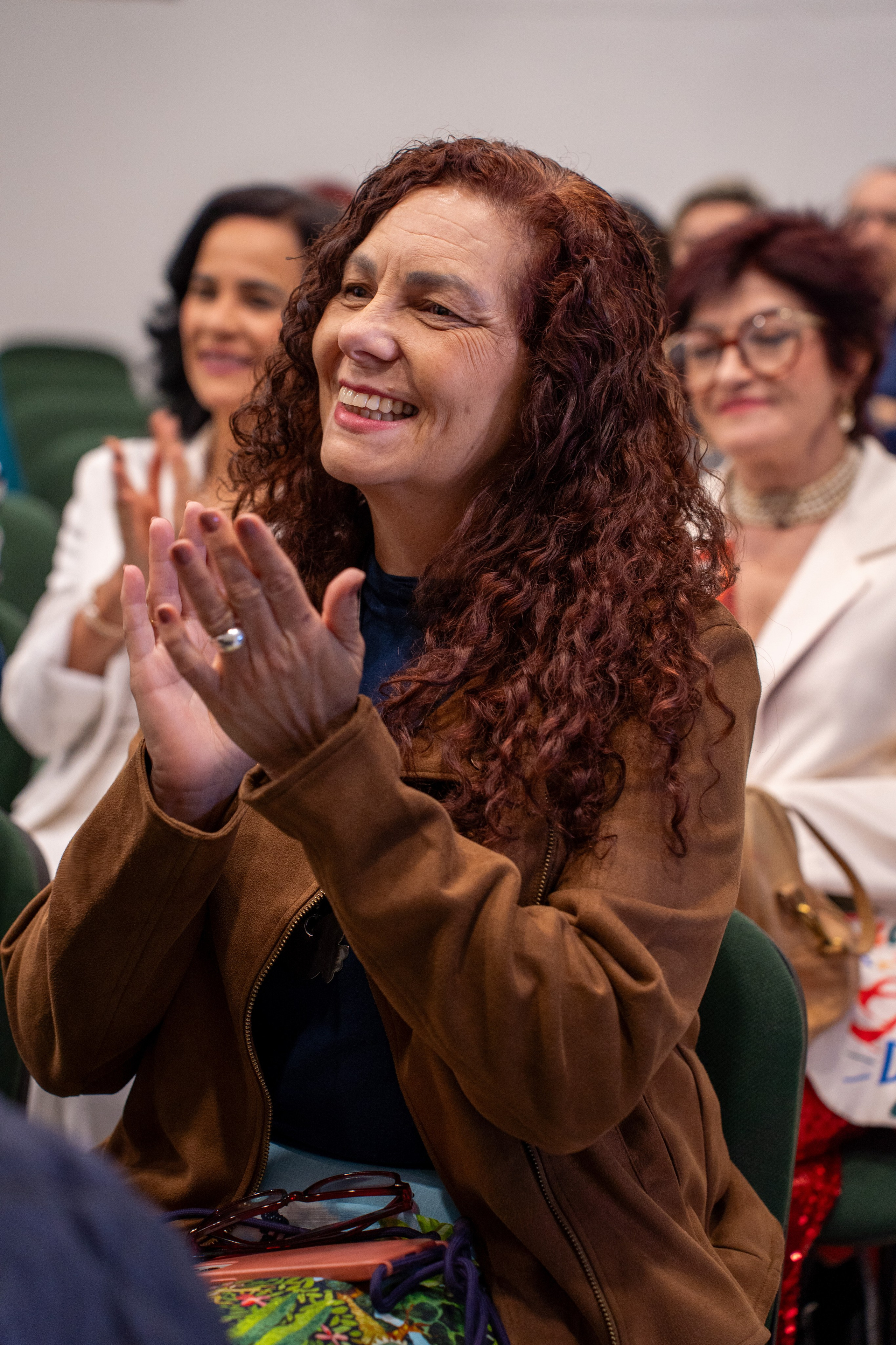 Evento — Mulheres de Negócios de Língua Portuguesa. Frames by Giovani Braga