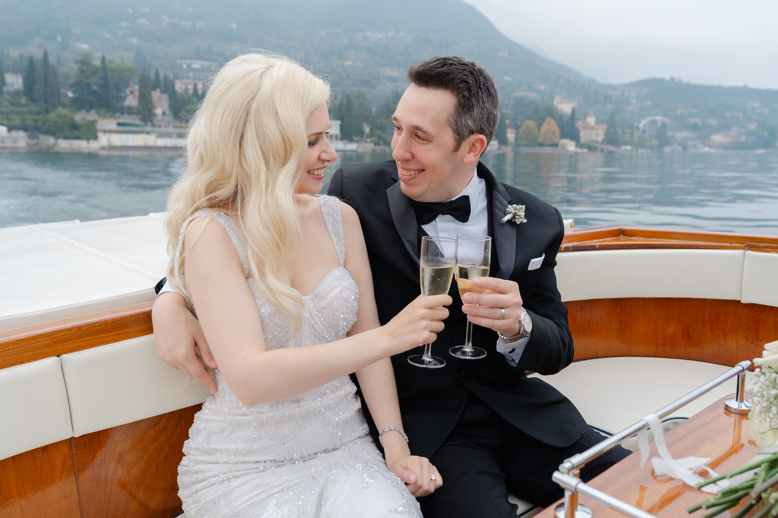 LINDSEY AND ROBERT _LAKE GARDA. PHOTOGRAPHER IN ITALY