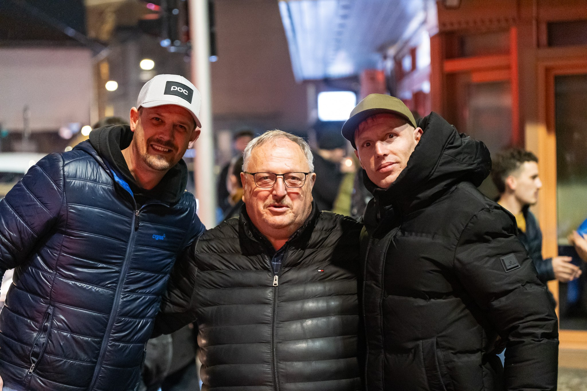 Atmosfera slavlja i baklje tokom događaja u centru Sarajeva