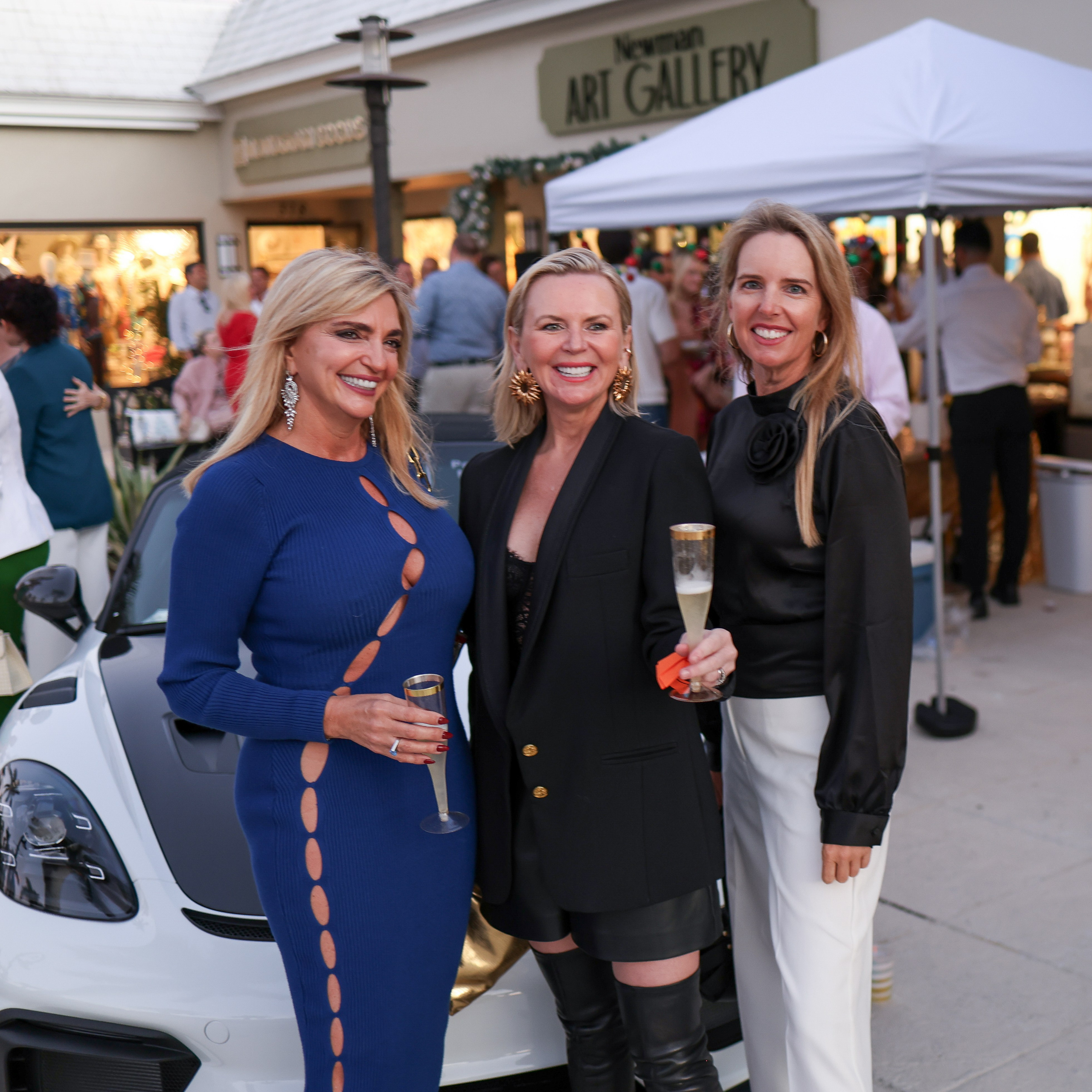 Paradise Coast Lifestyle Magazine. Out and About 239