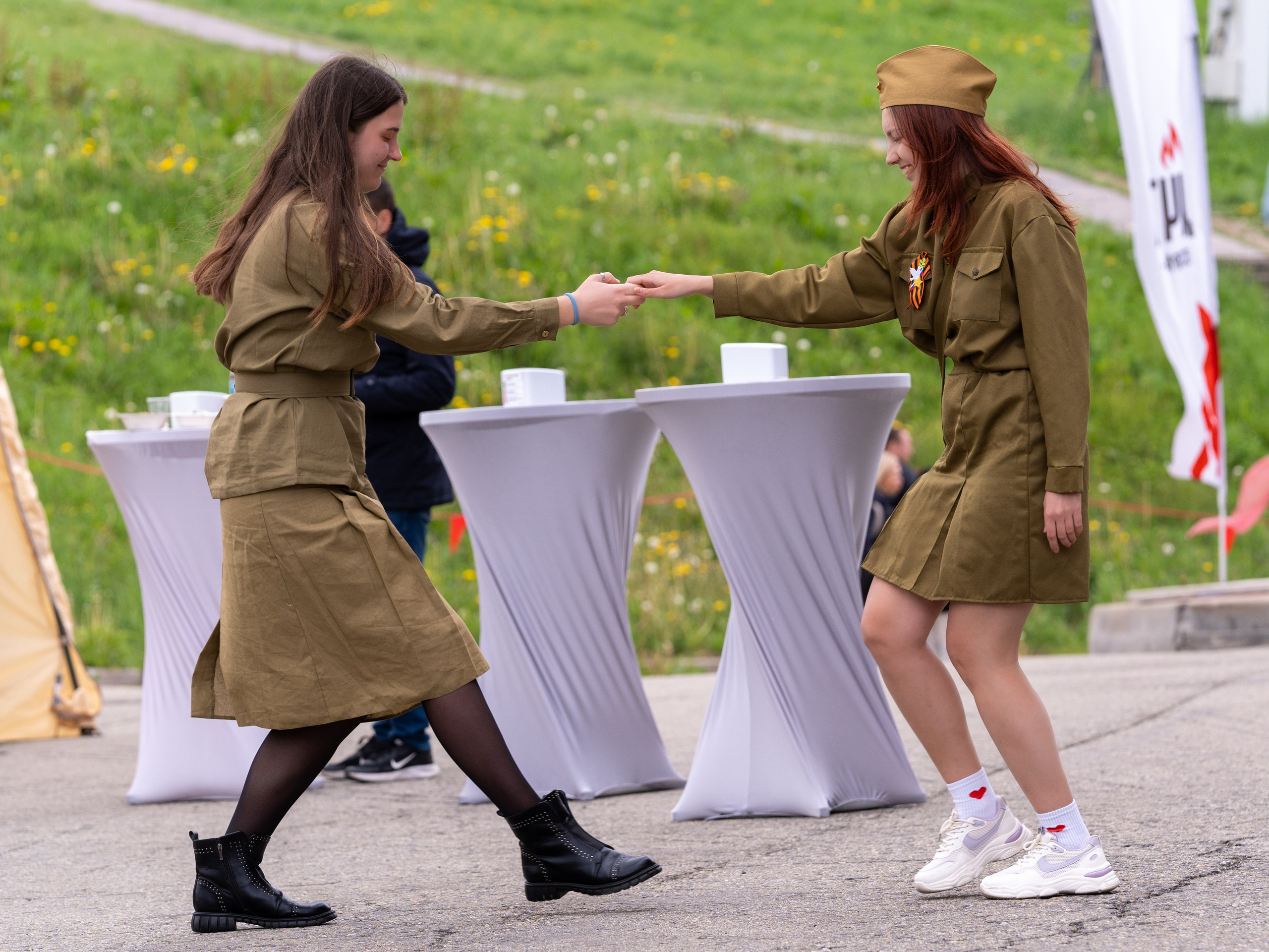 Шествие бессмертного полка 9 мая 2024 Rosa Springs. Репортажный фотограф в Красной Поляне и Сочи Павлюченко Екатерина