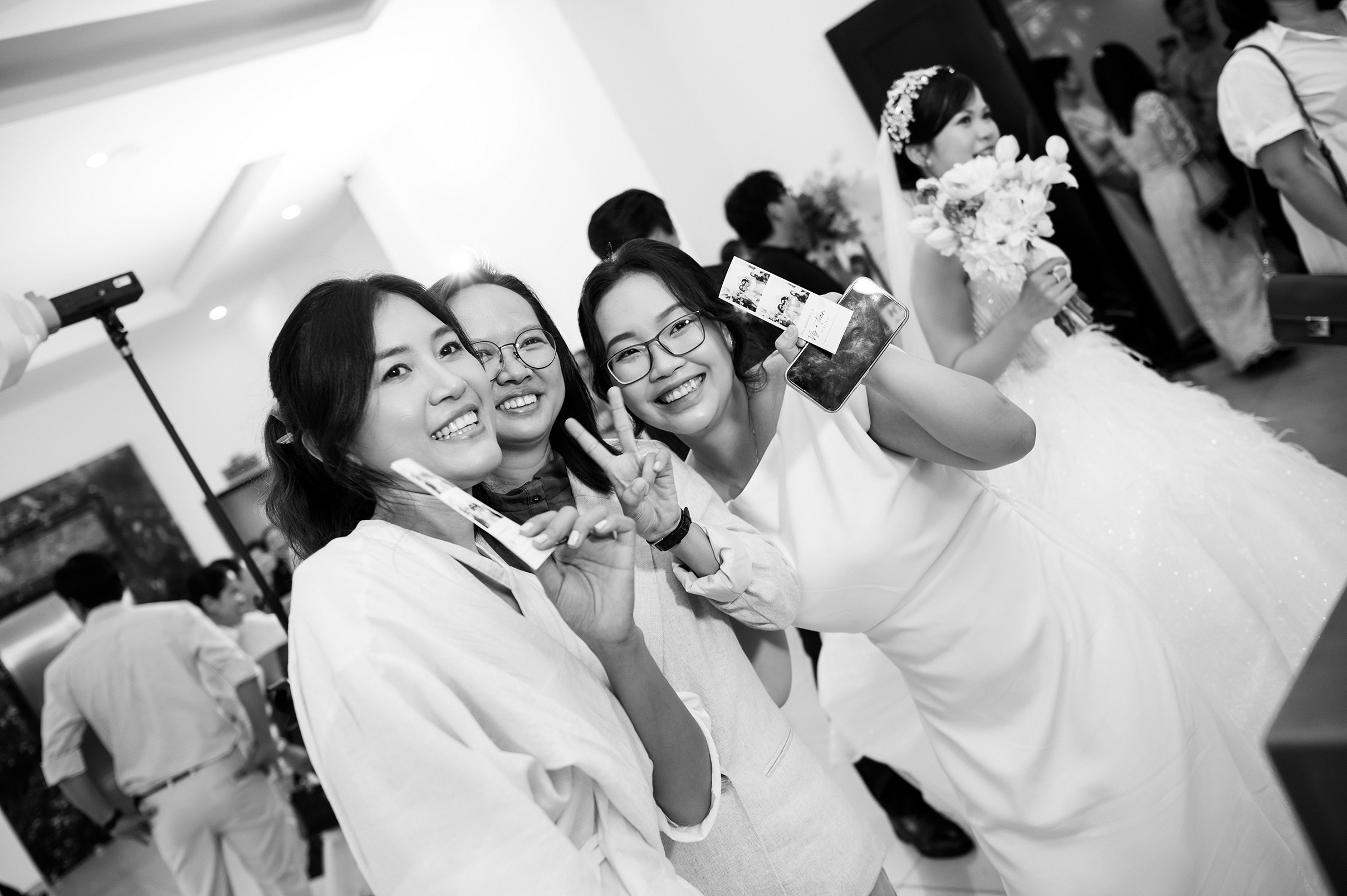 TOAN & VY / Wedding Journalism. Saigon Wedding Present | Art Beyond Moments