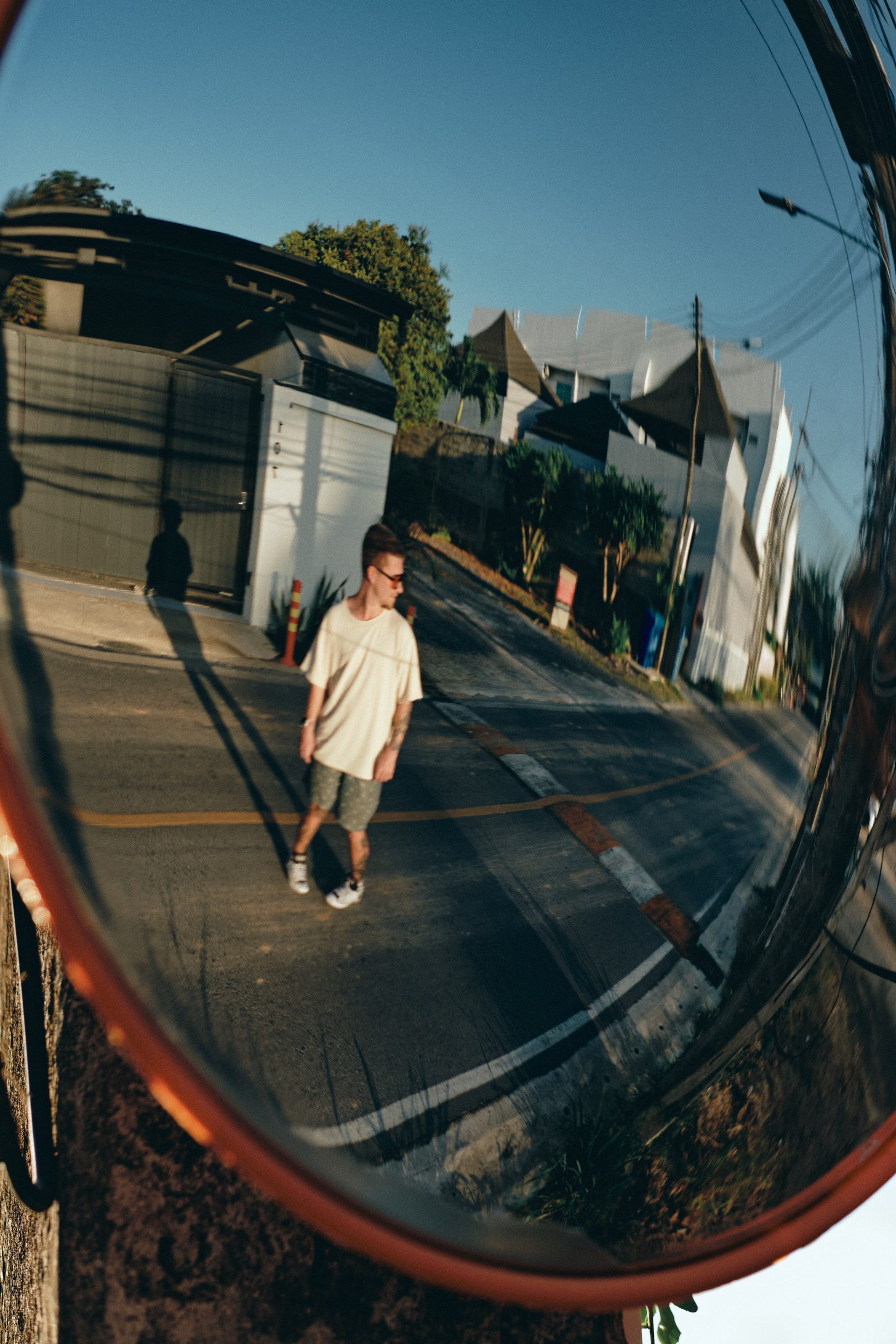 Кому и зачем на самом деле нужна цветокоррекция? Отвечает колорист Женя Ивакин