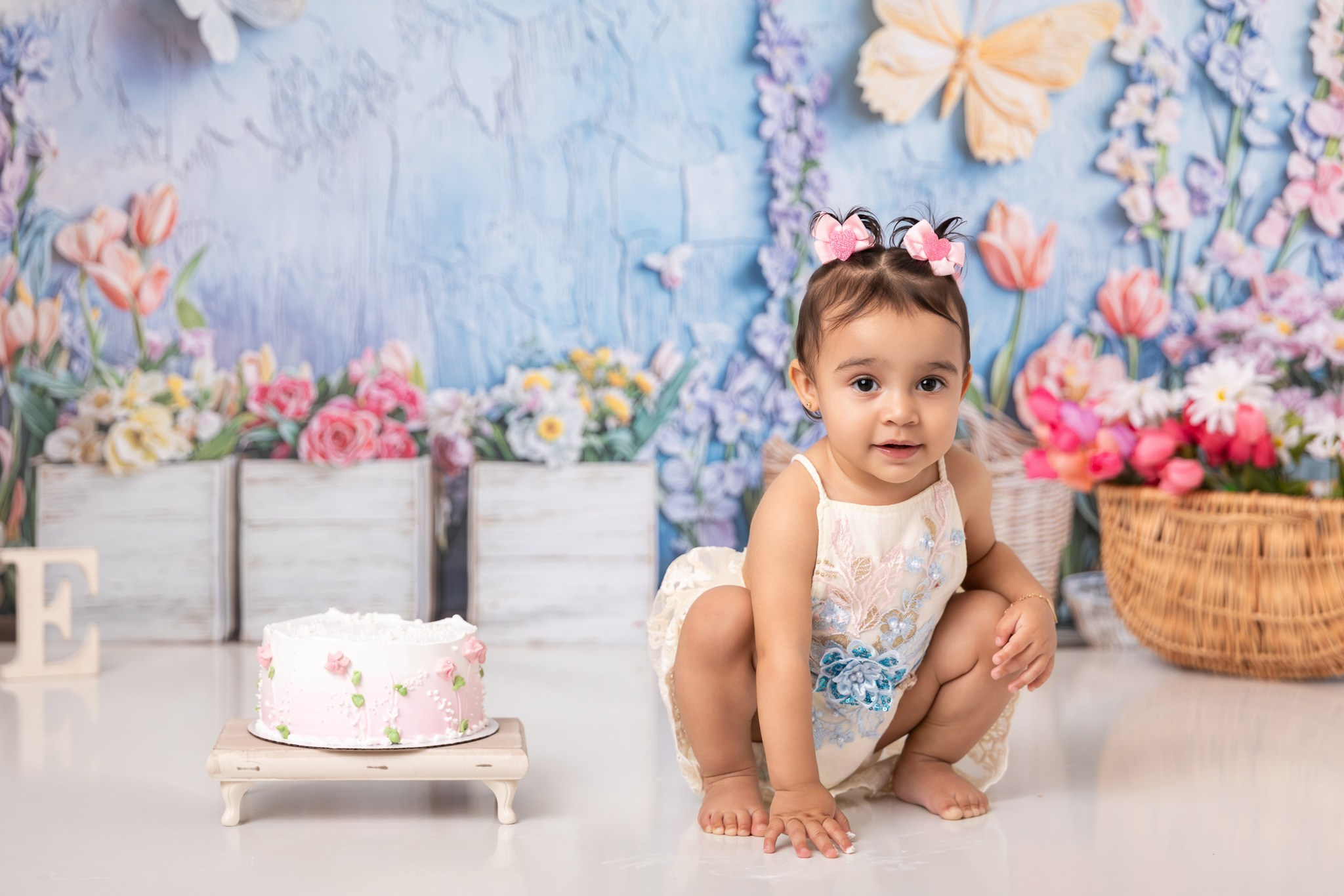 Ayla 1 year old. Professional family, maternity & newborn photographer in North Charleston, SC, creating timeless portraits