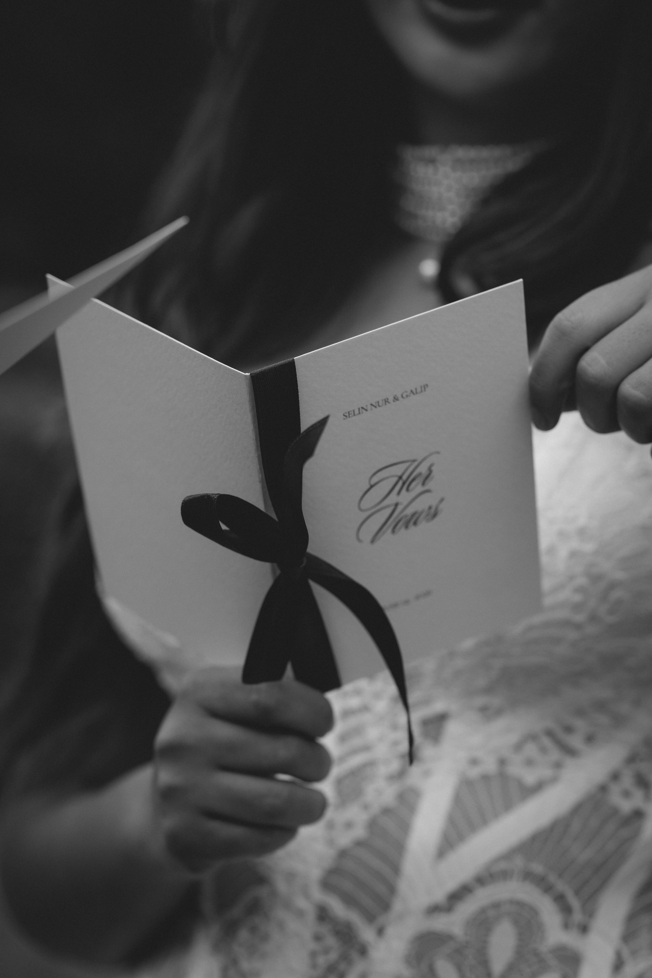 POURNÉA - EDITORIAL WEDDING PHOTOGRAPHY