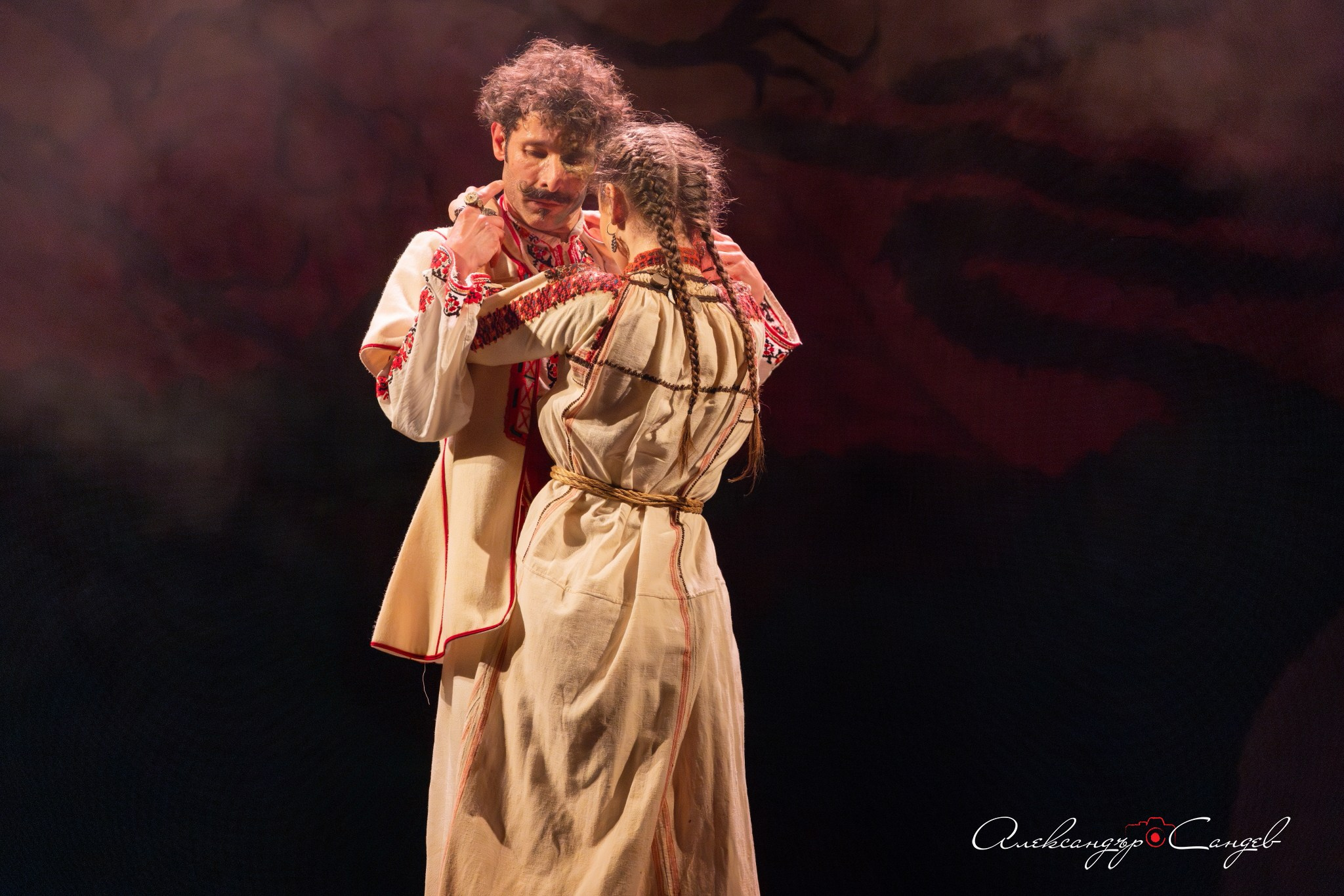 „Змейова сватба“, спектакъл на представителен ансамбъл „Шевица“ - 28.03.2026 -. Александър Сандев - website