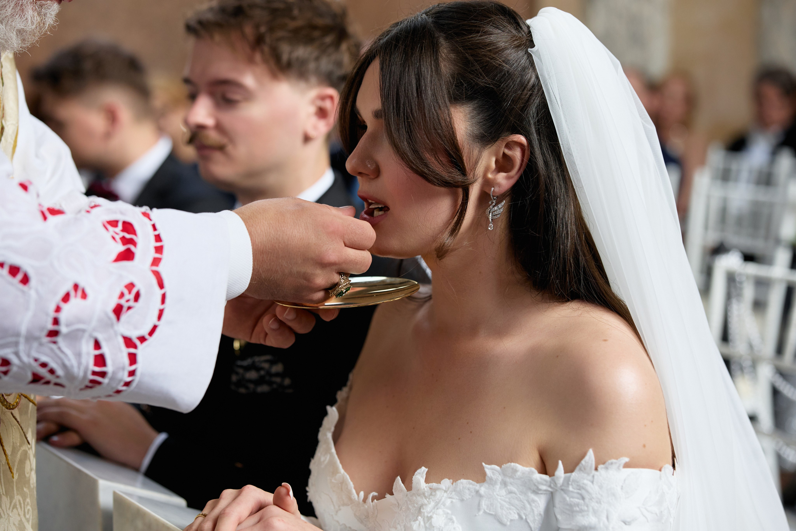 Wiktoria & Kacper. Pałac Goetz. Fotograf ślubny i rodzinny w Krakowie Yana Klymova