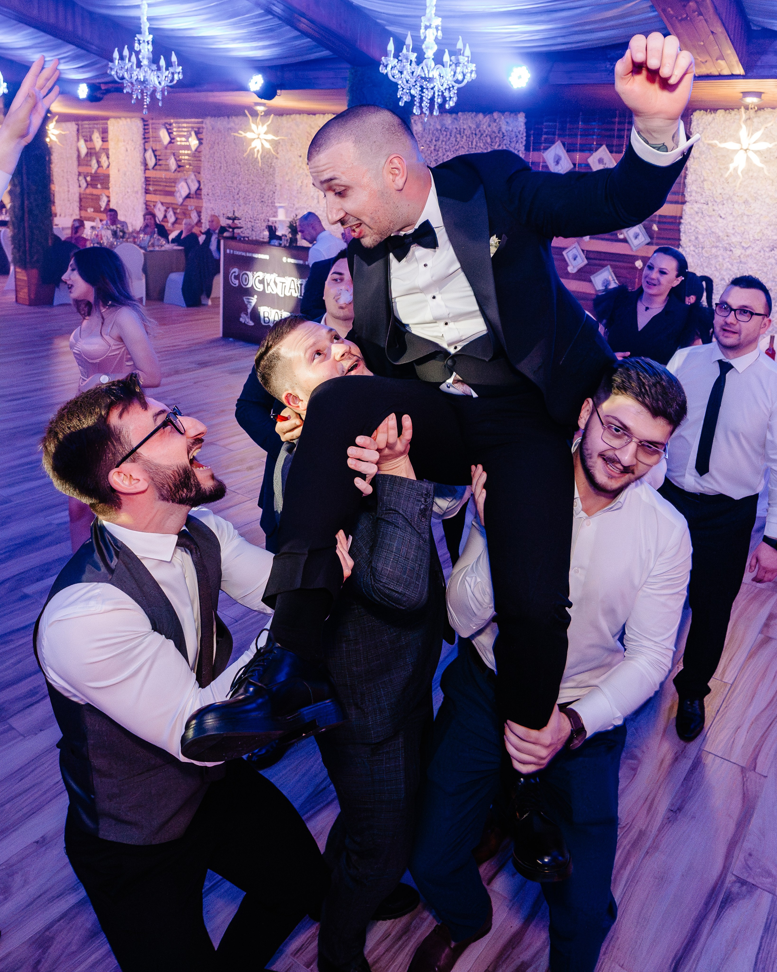 Fotograf de nunta Bacau. Nunta la Havana. Nunta in Targu Ocna. Foto-video nunta Bacau 