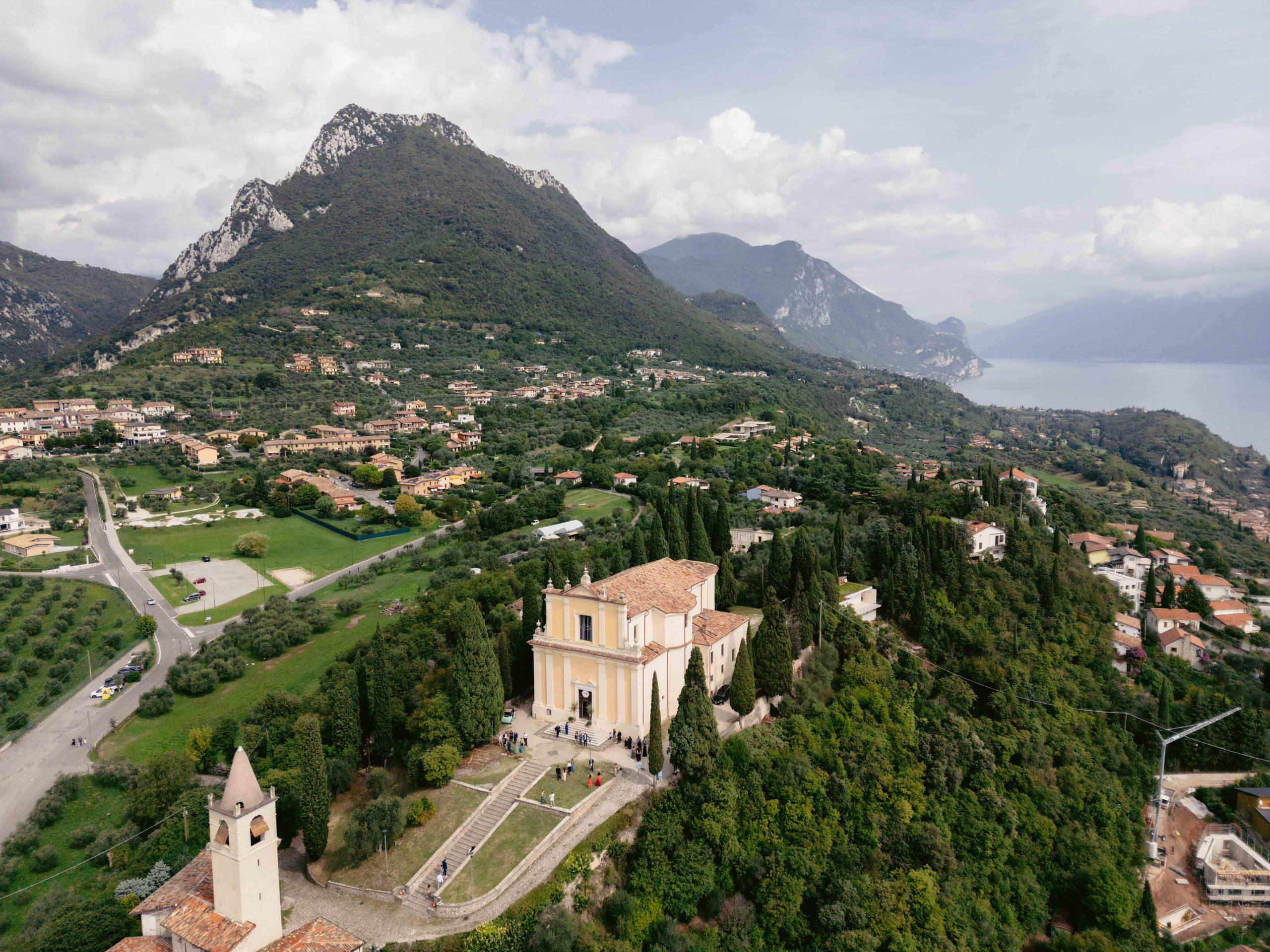 Wedding Lake Garda | Hotel Ville Montefiori. Hochzeitsfotograf Deutschland & Destination Weddings | Moderne Hochzeitsfotografie