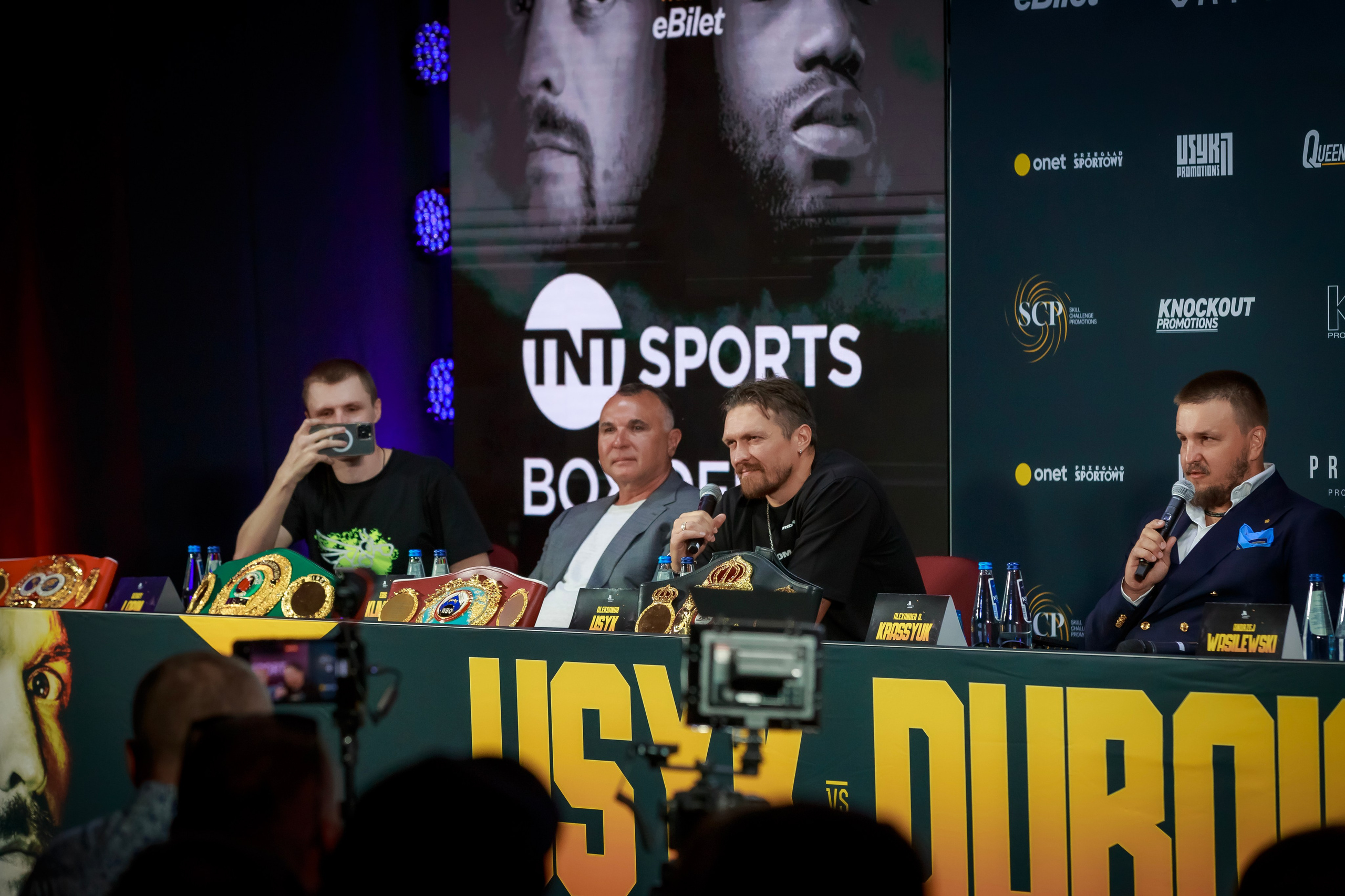 WYDARZENIA BIZNESOWE. Fotograf w Warszawie-Konstantin Golubev