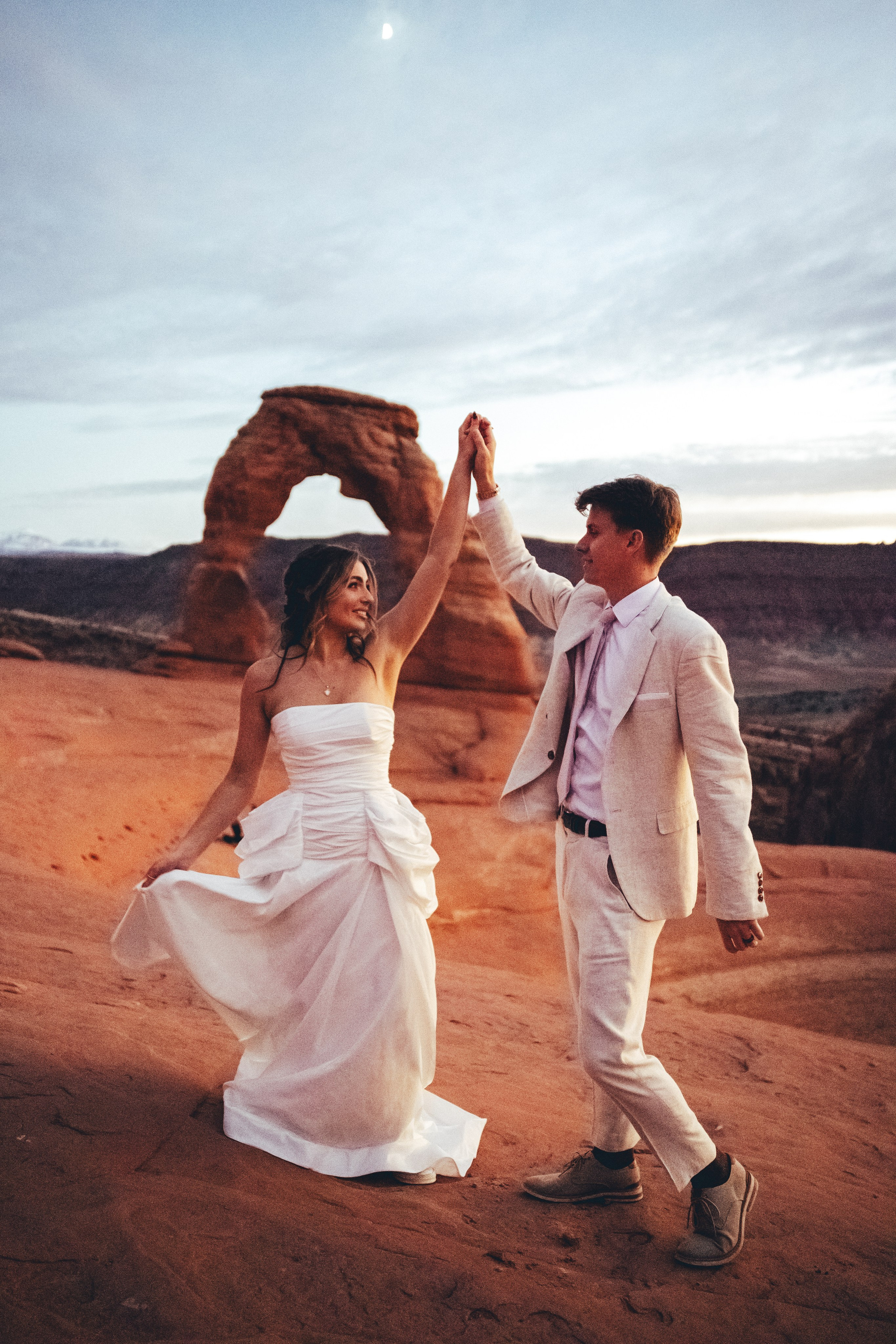 J&J at National Arches. Sara Eulalia | Virginia Photographer