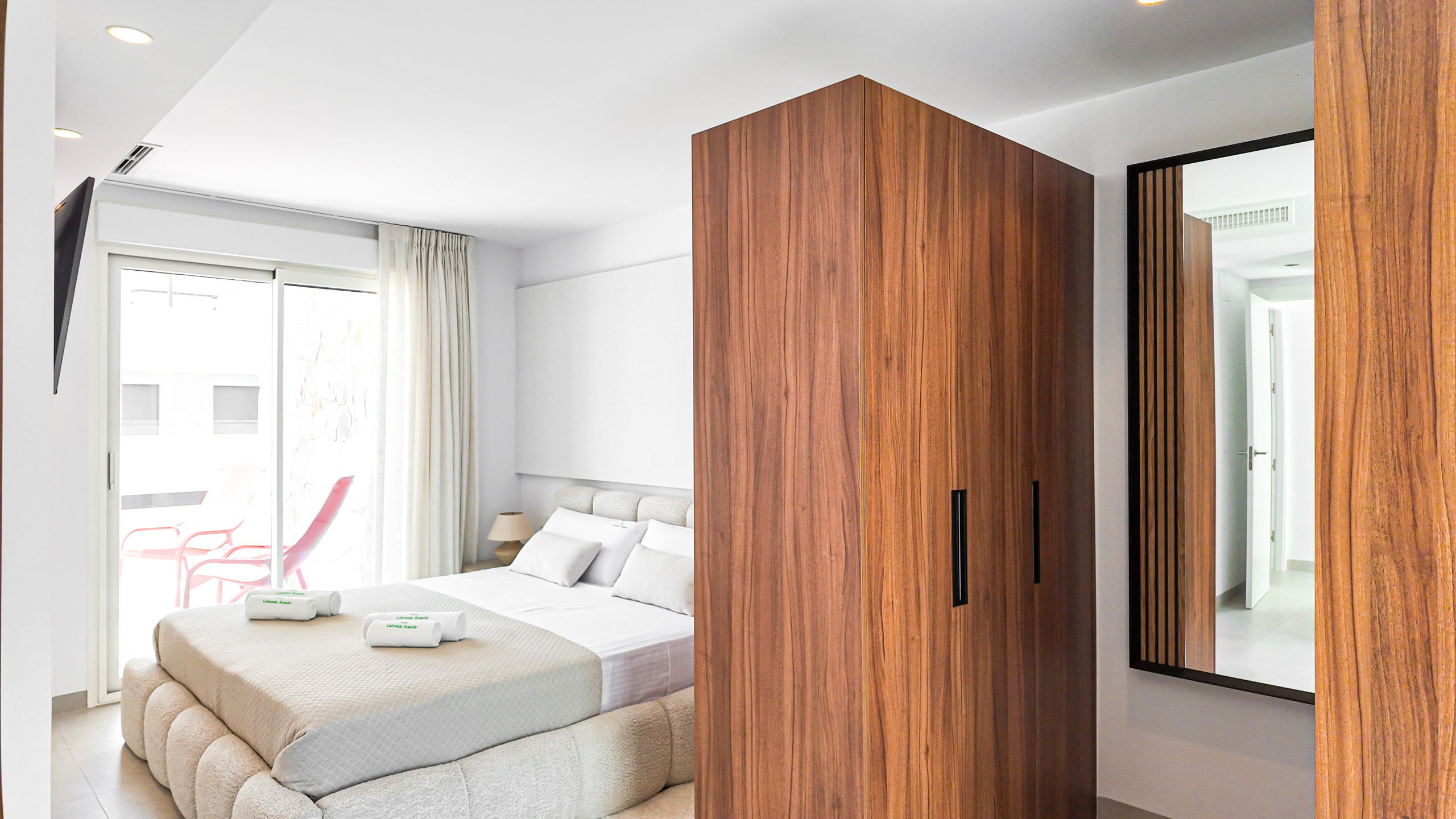 Villa LAKESIDE I’M GROUP. Baby Beast