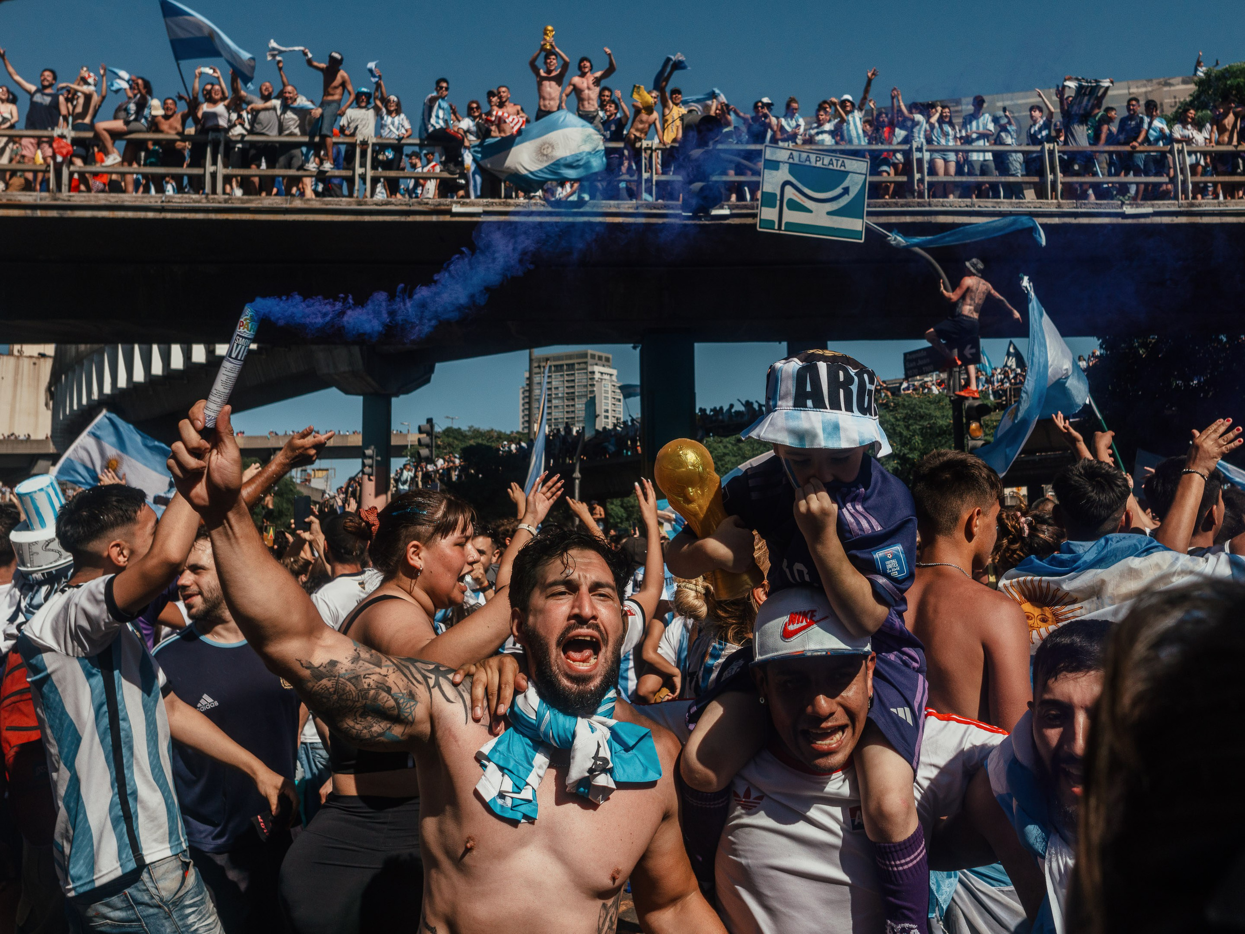 MUCHACHOS — World Cup celebrations in Argentina. Federico Borobio — Street and documentary photography