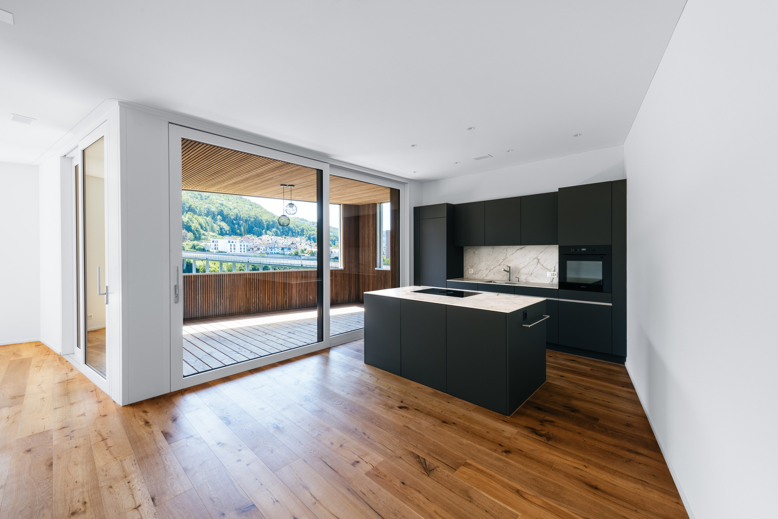 Wohnung, RIEDEN, AARGAU. Hallo! Ich bin Elena und arbeite als Immobilienfotografin