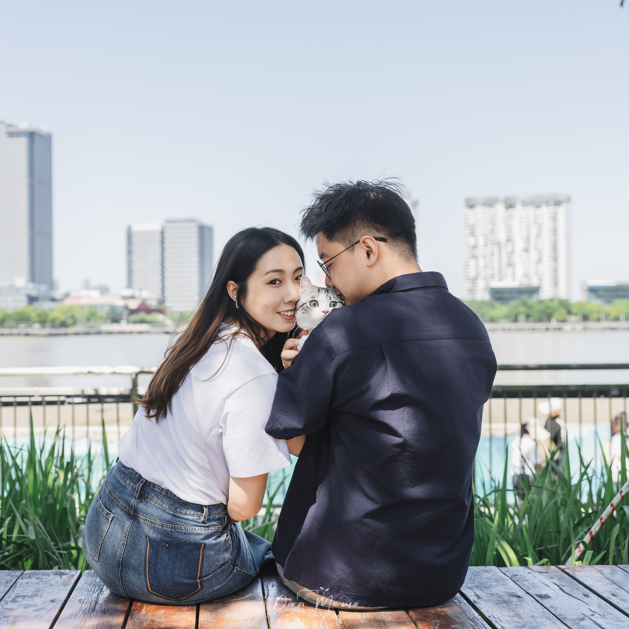A Cat Family’s Second Anniversary — Shanghai Family Photographer Park Session