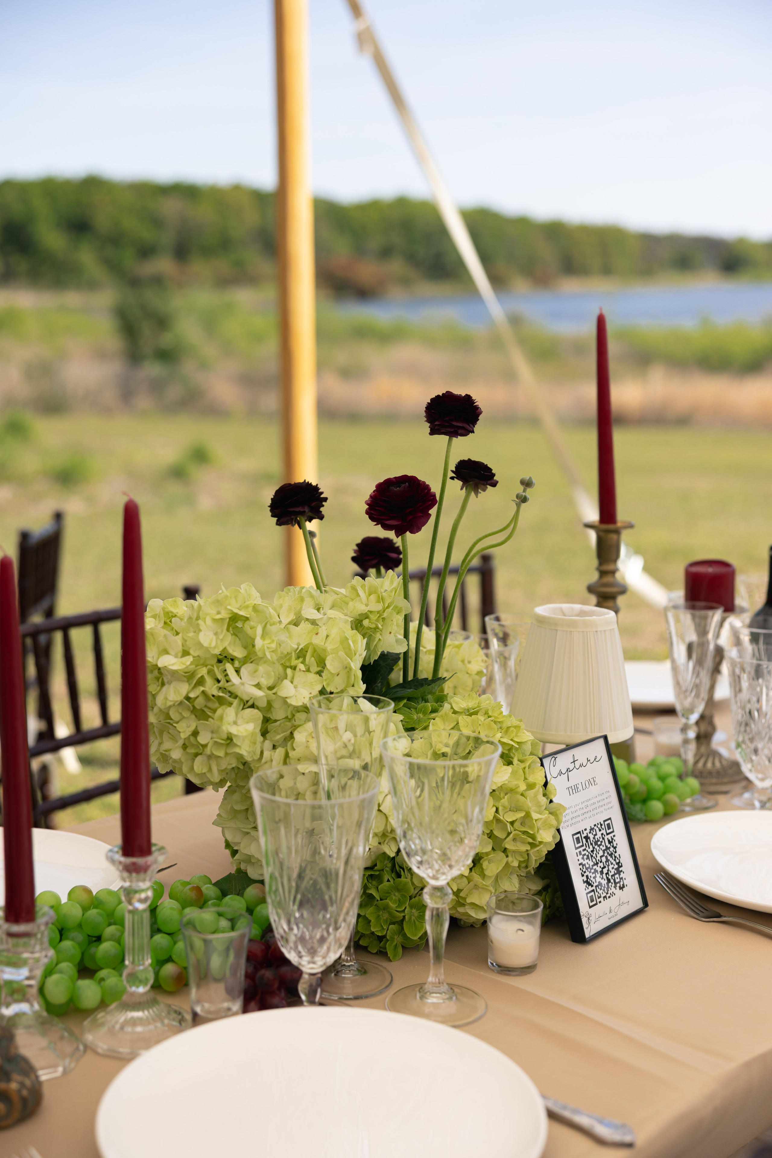 Reys wedding at Lake Lucy. Photographer Anastasia Nagibina