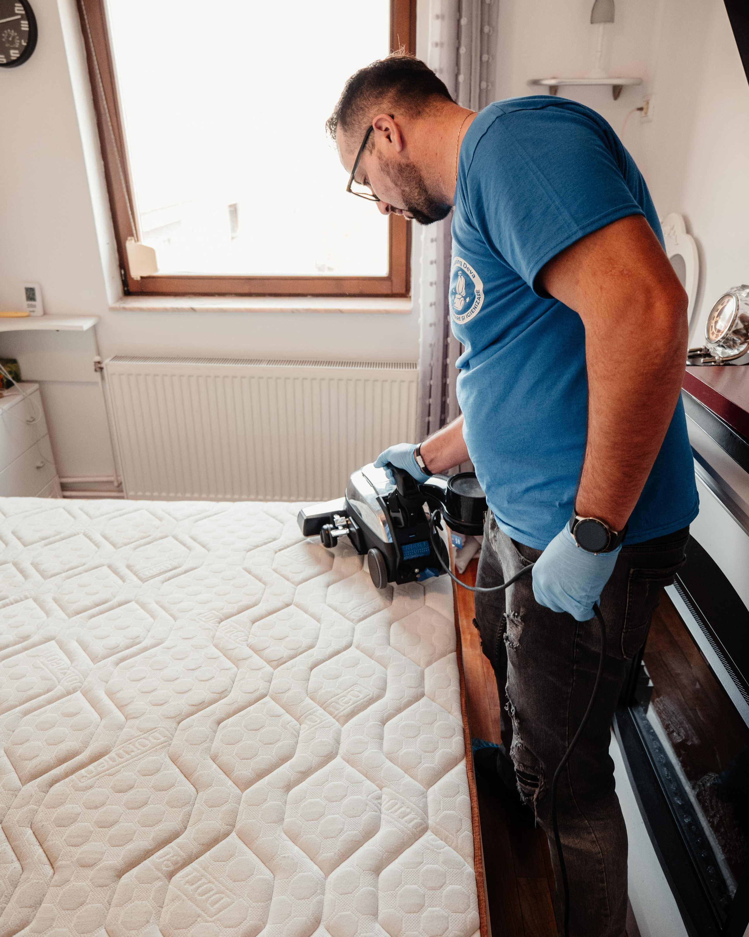 CLEVER CLEANING. Freesh Media Products