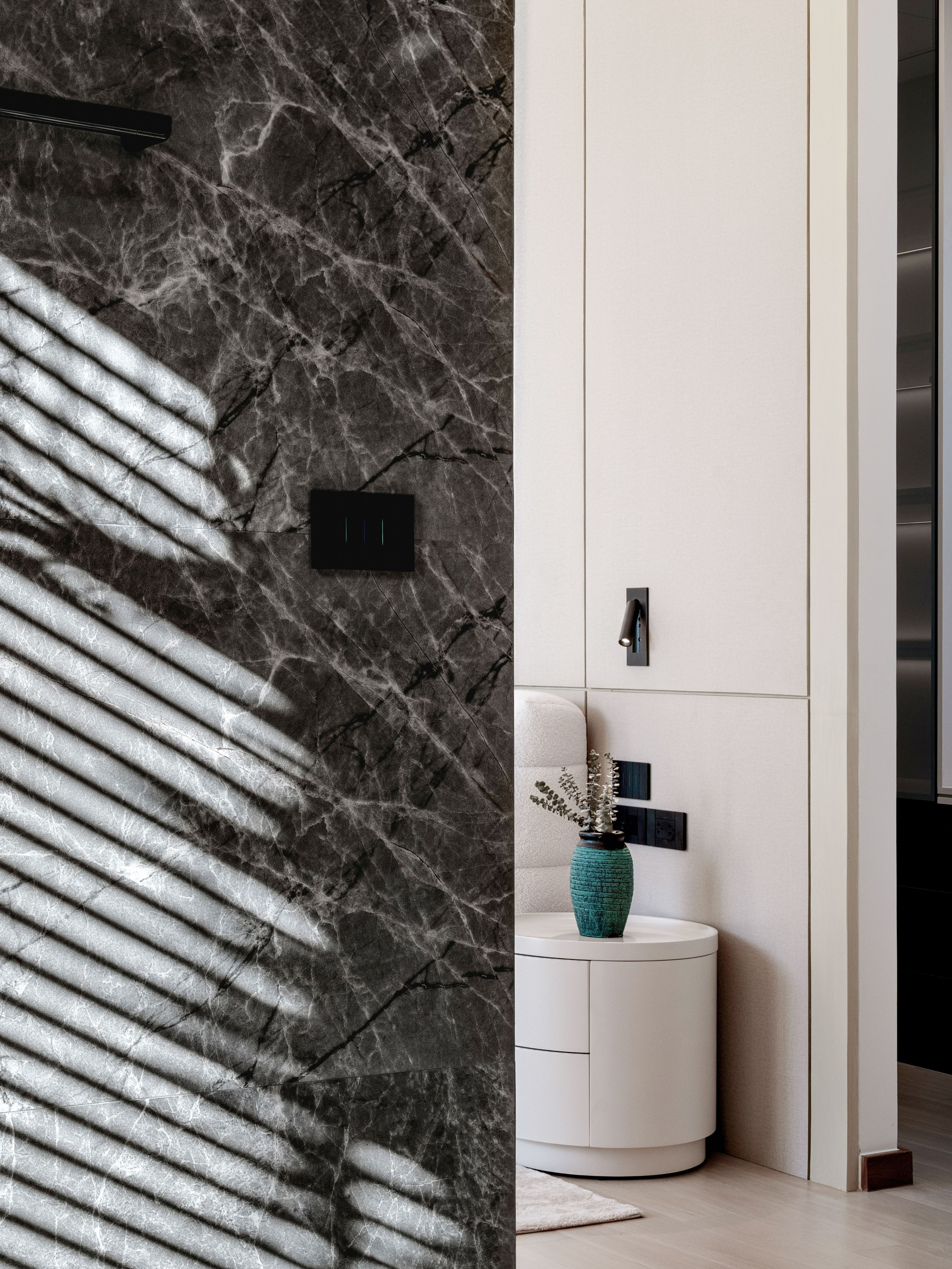 Design Mate | Вилла по проекту студии LichkoArchitects. Интерьерный фотограф на Пхукете | Perelude Interior