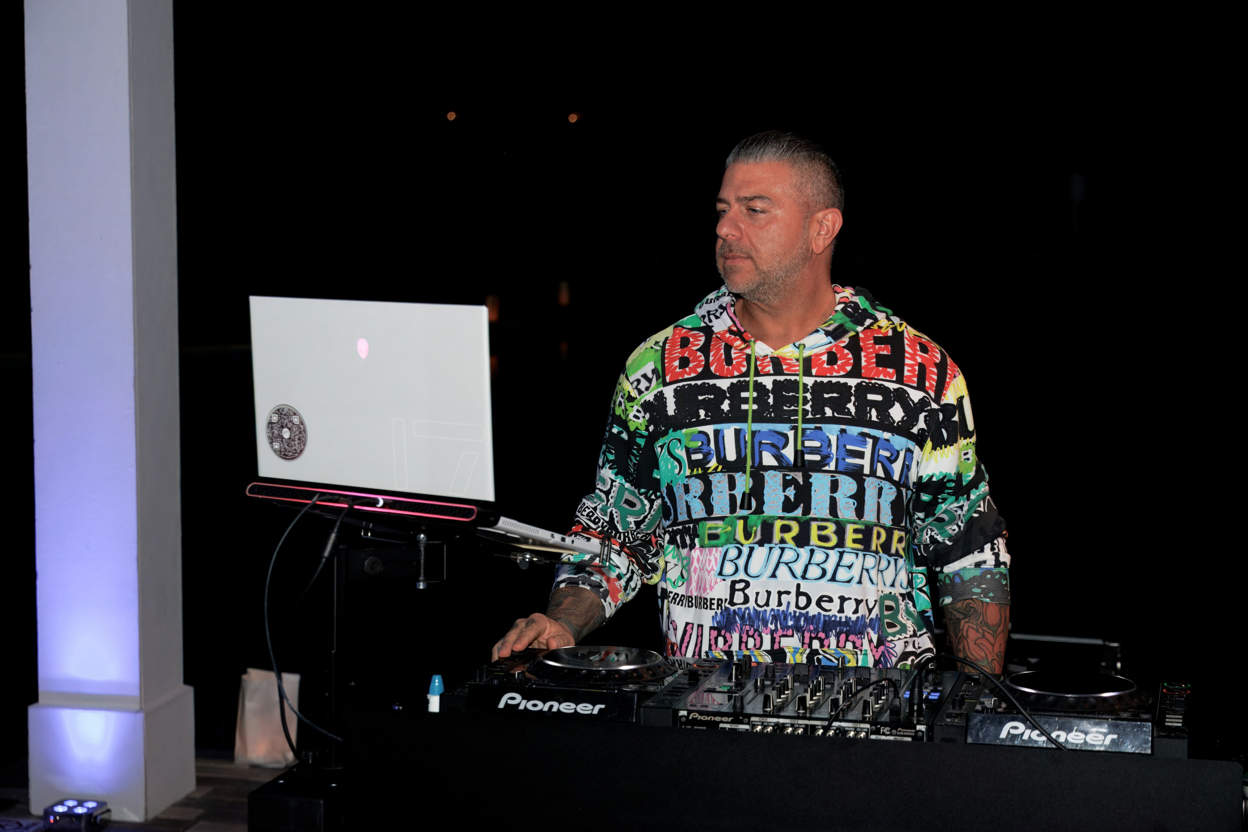 The Isles White Party. Out and About 239