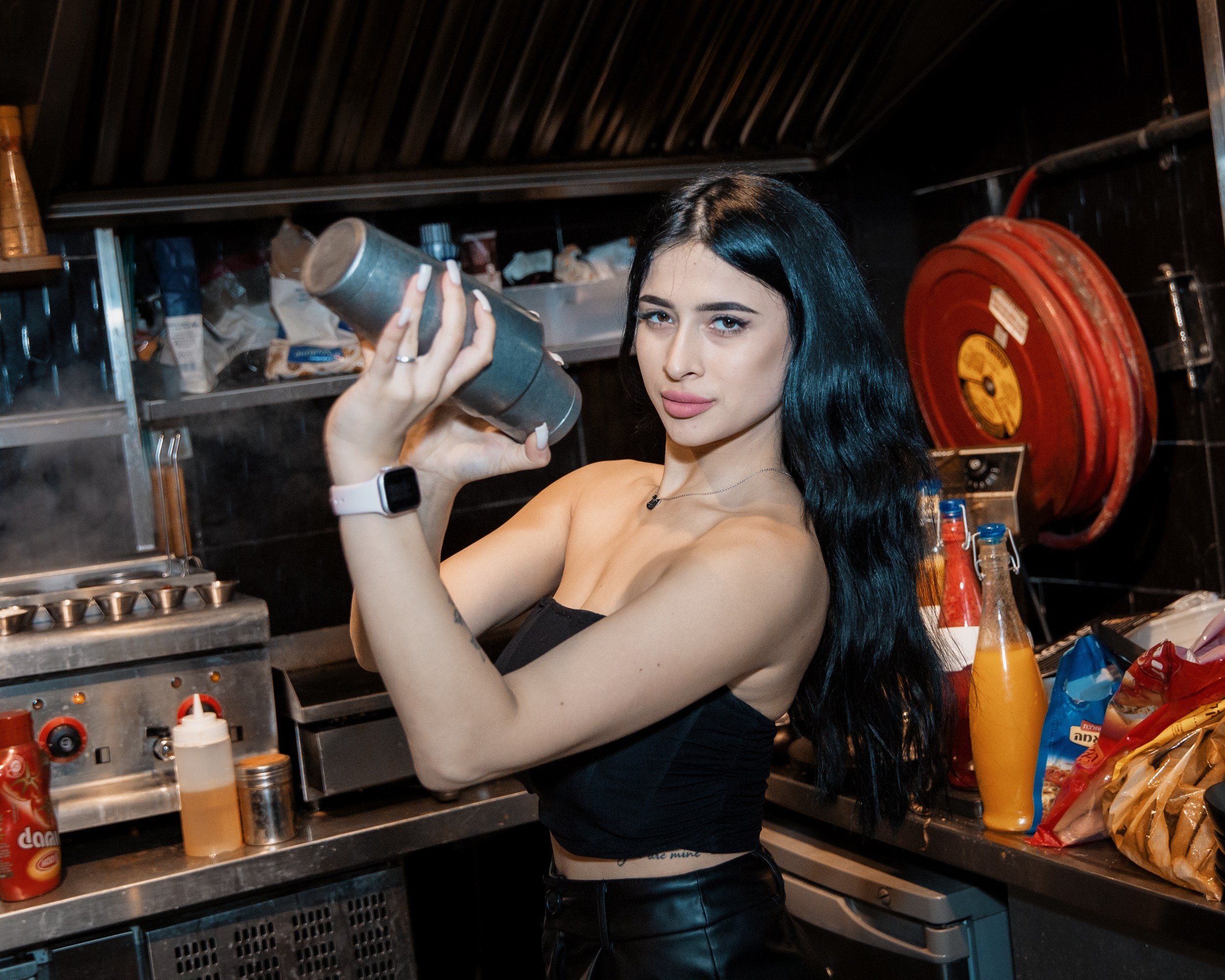 Контентная съемка для бара Focus. Портретный и репортажный фотограф в Израиле Рома Бирман