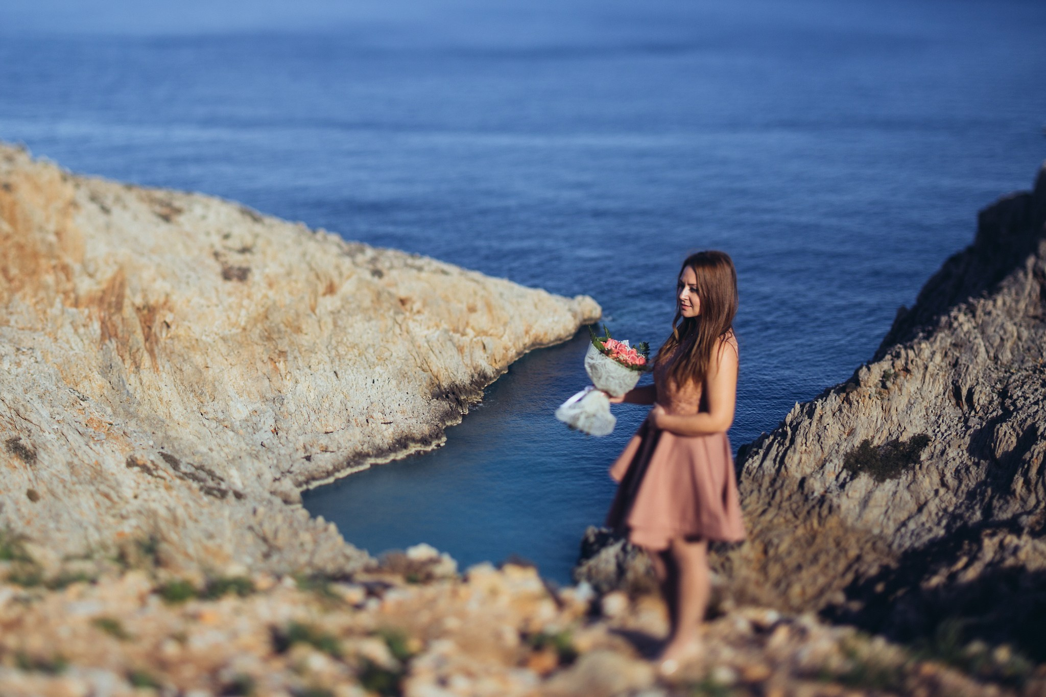 Ronalds & Svetlana, Crete. Denny Savon — Photographer in Santorini | Weddings, Love Stories & Flying Dress
