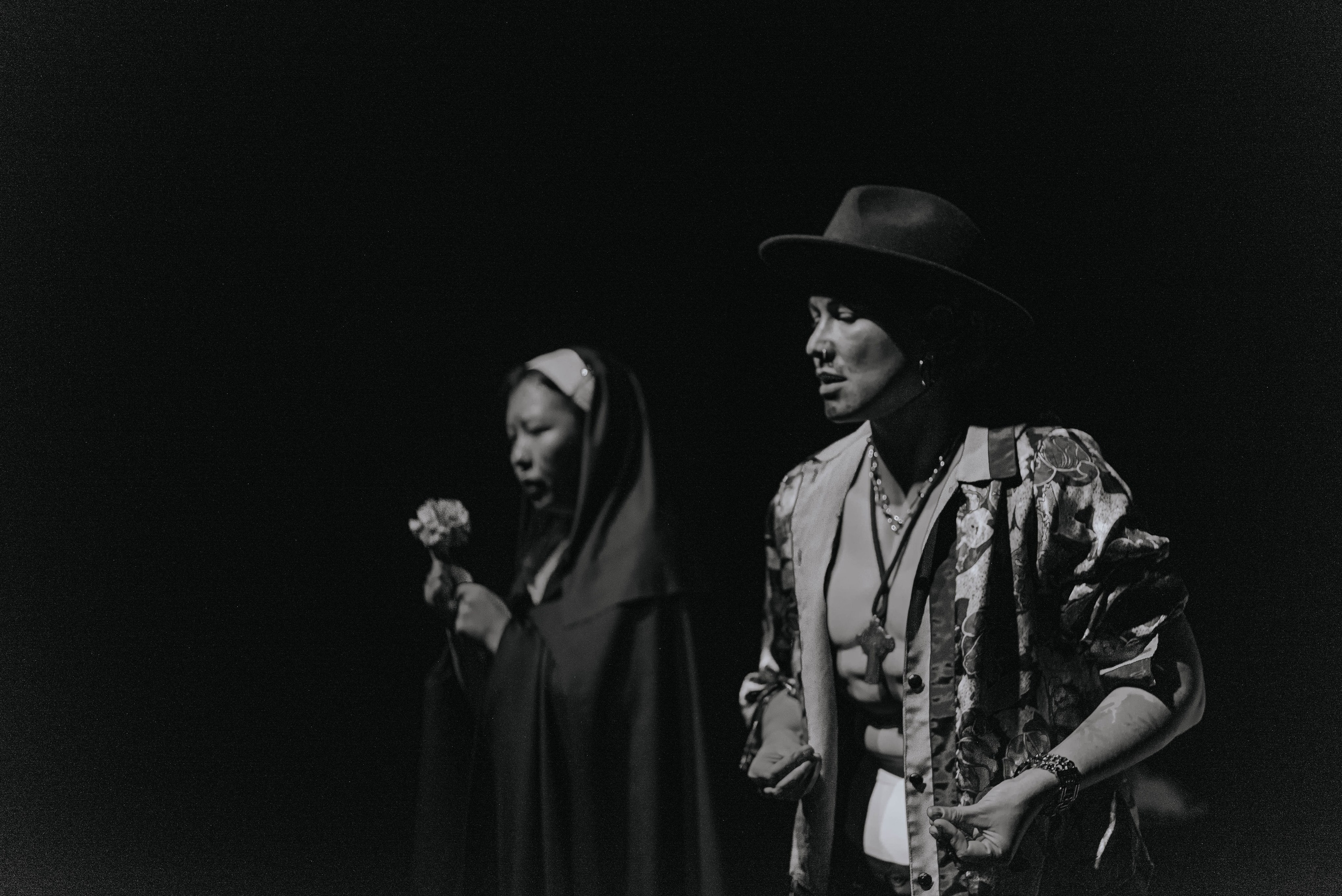 Анонс. Полковник и птицы. Фотограф @elmirkami в городе Буэнос-Айрес