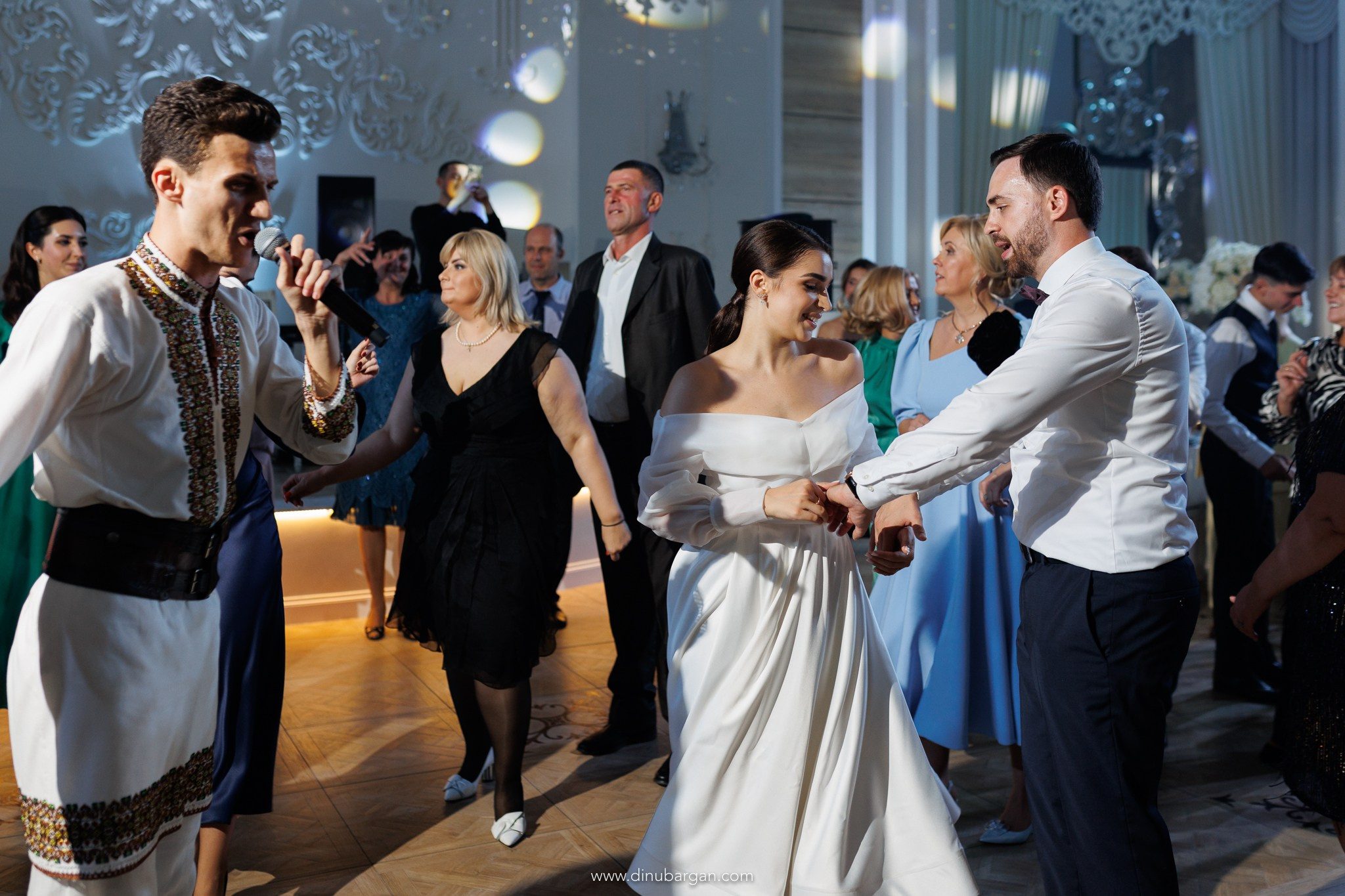 Nicu & Alina. Fotograf de nuntă și de familie — Dinu Bargan