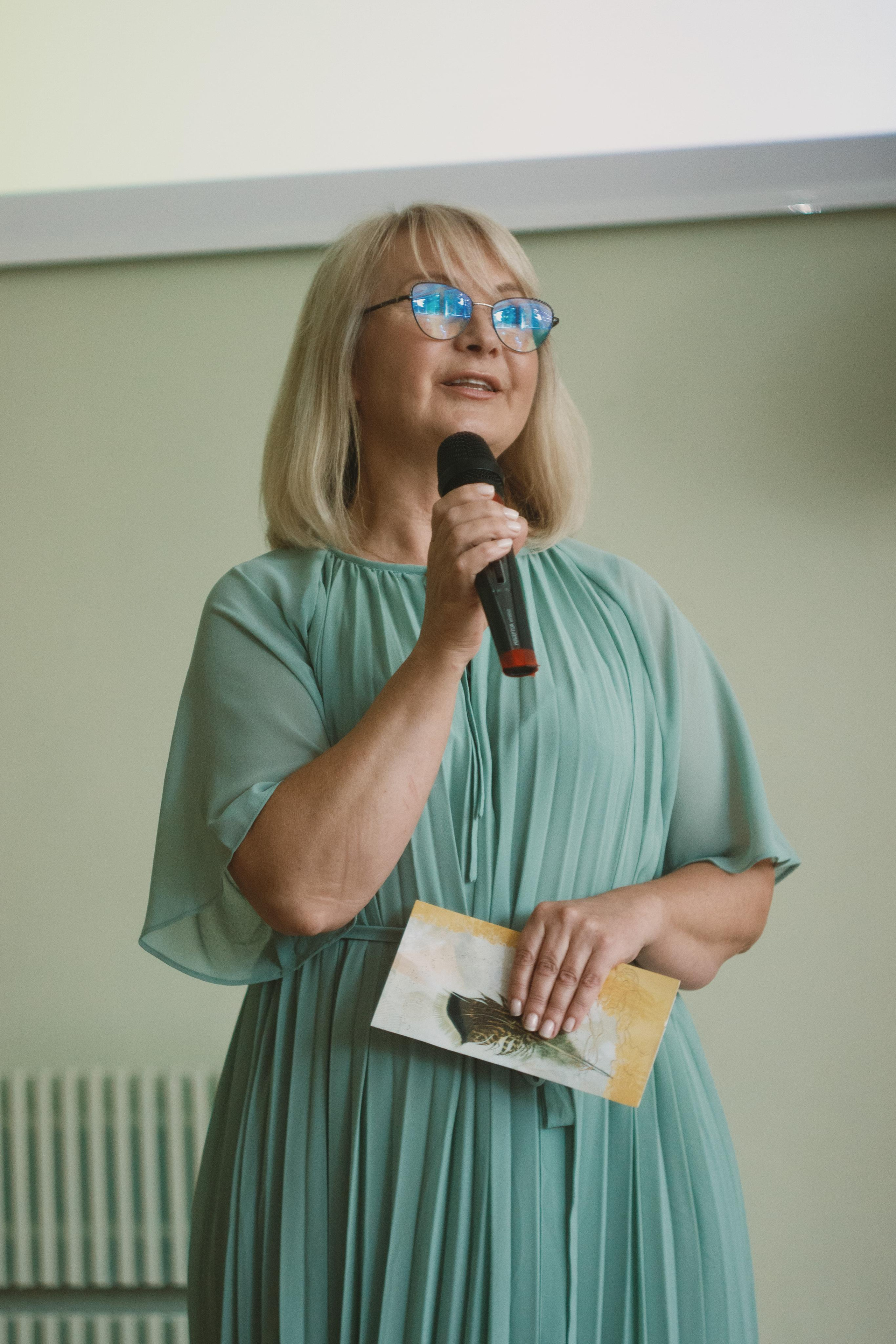 XLIV laida. Fotografė Aleksandra Samozvanova