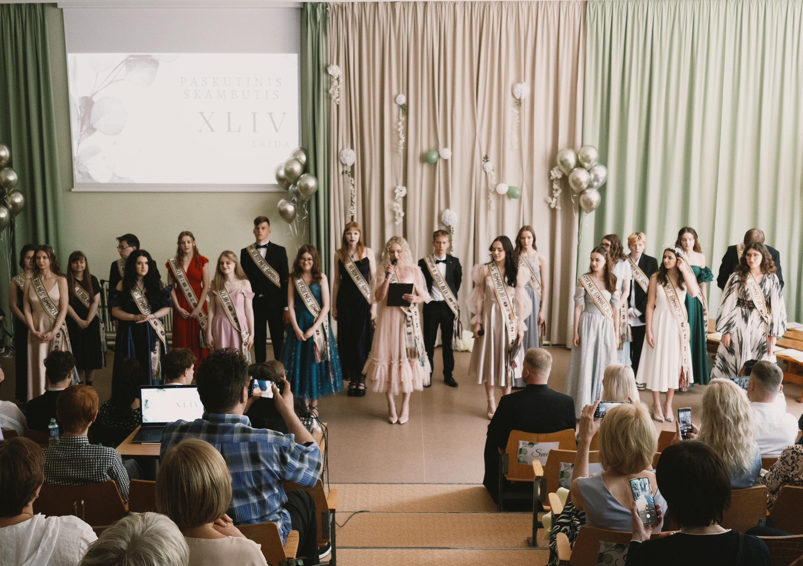 XLIV laida. Fotografė Aleksandra Samozvanova