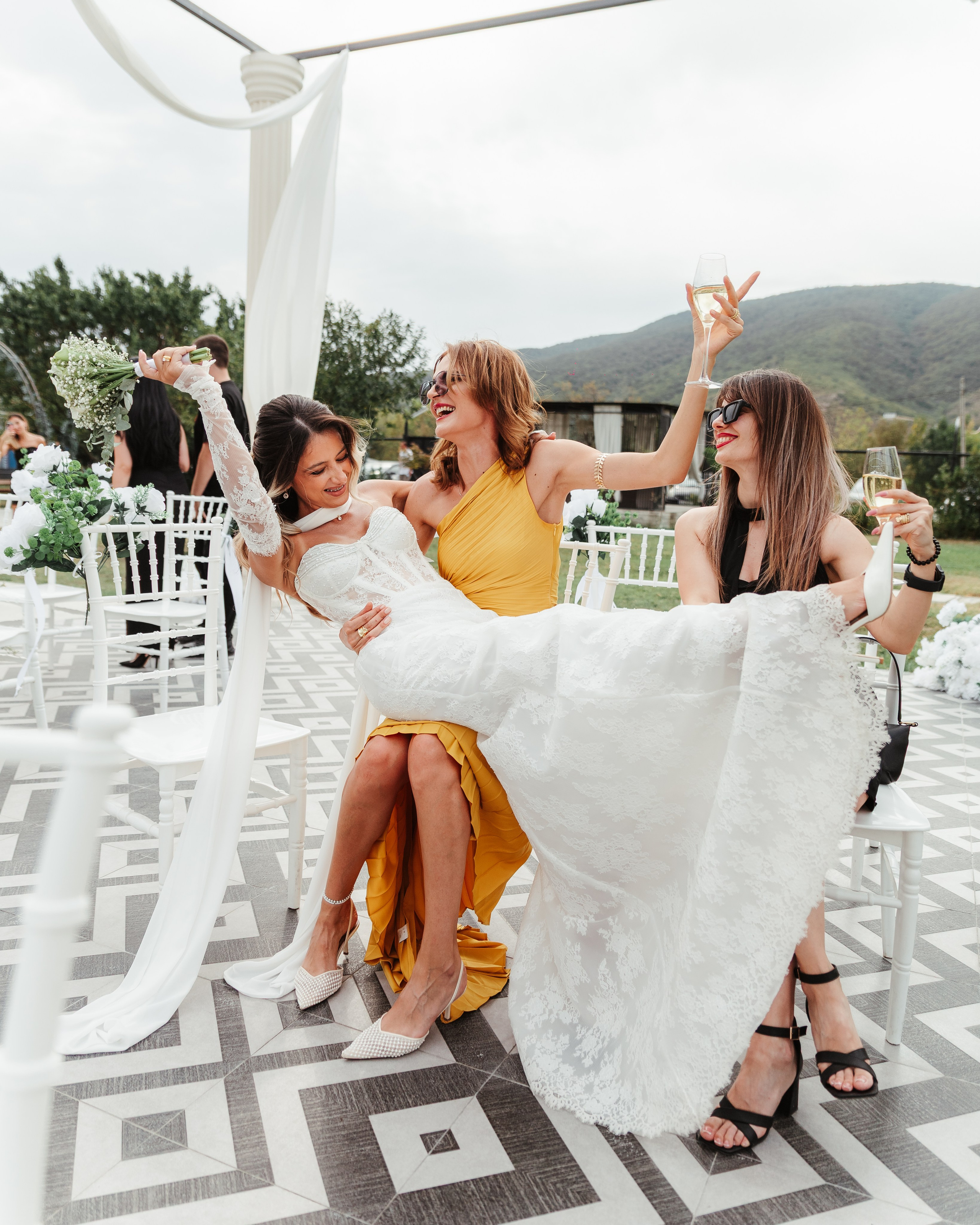 Salome & Nika. Bspander