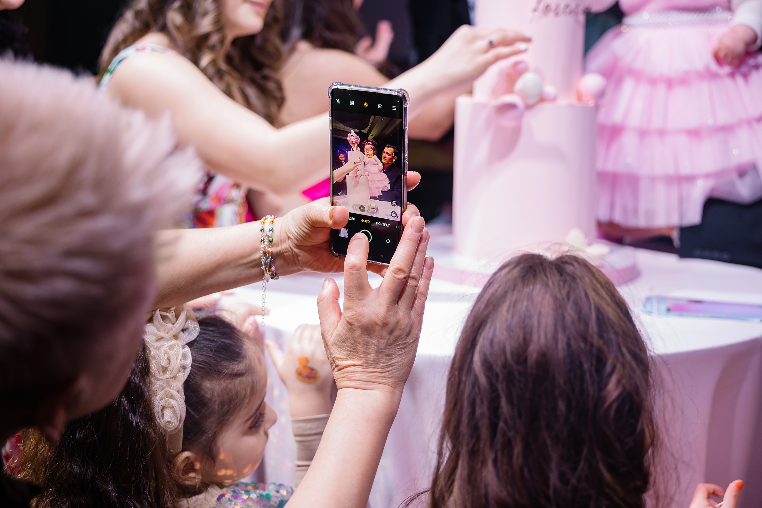 04.13.2025 First birthday. Wedding family event photographer in Chicago Nick Yushevich