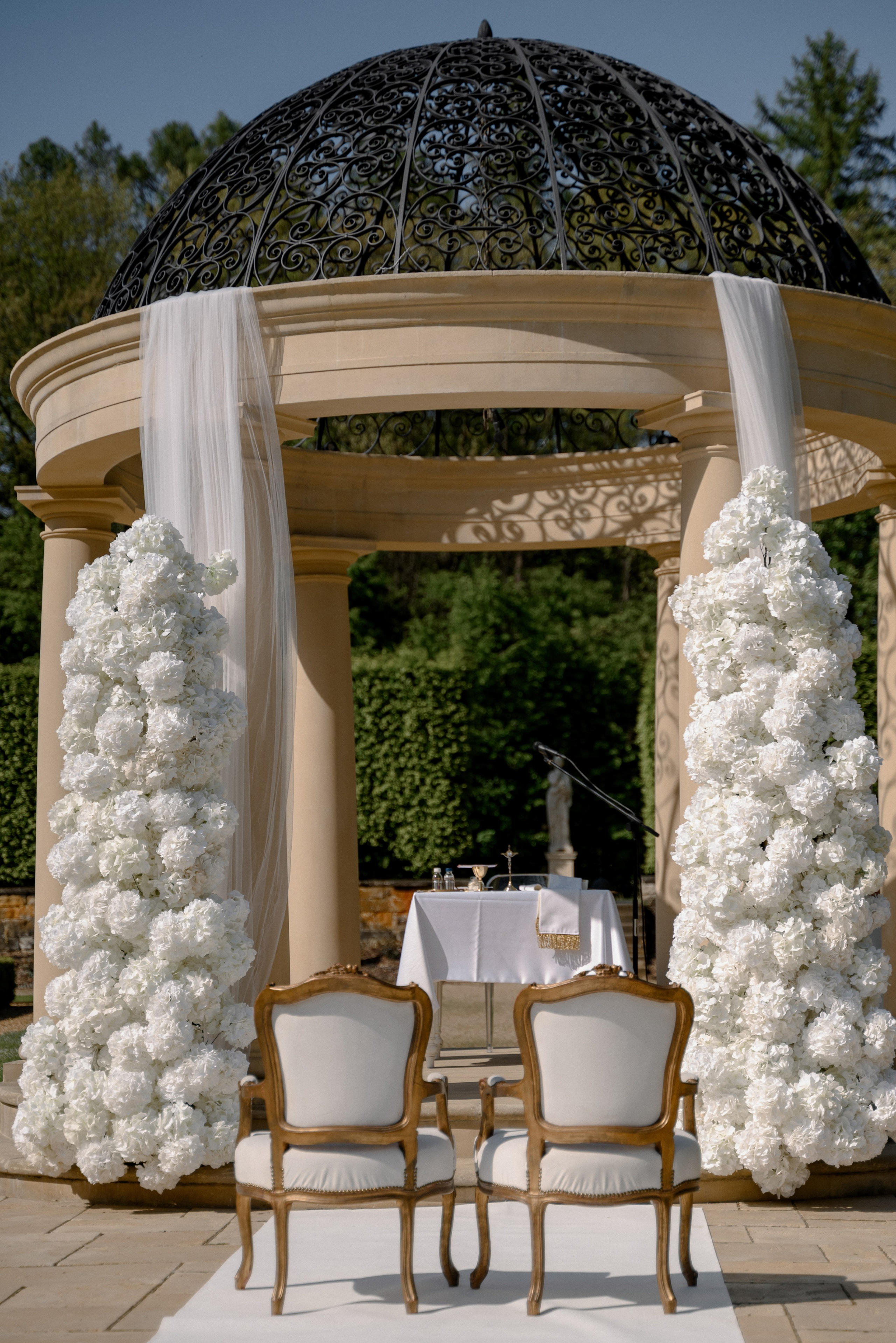 Paula i Marcin wesele w Pałacu Mała wieś 30.04.2024. Wedding photographer Warsaw and Europe