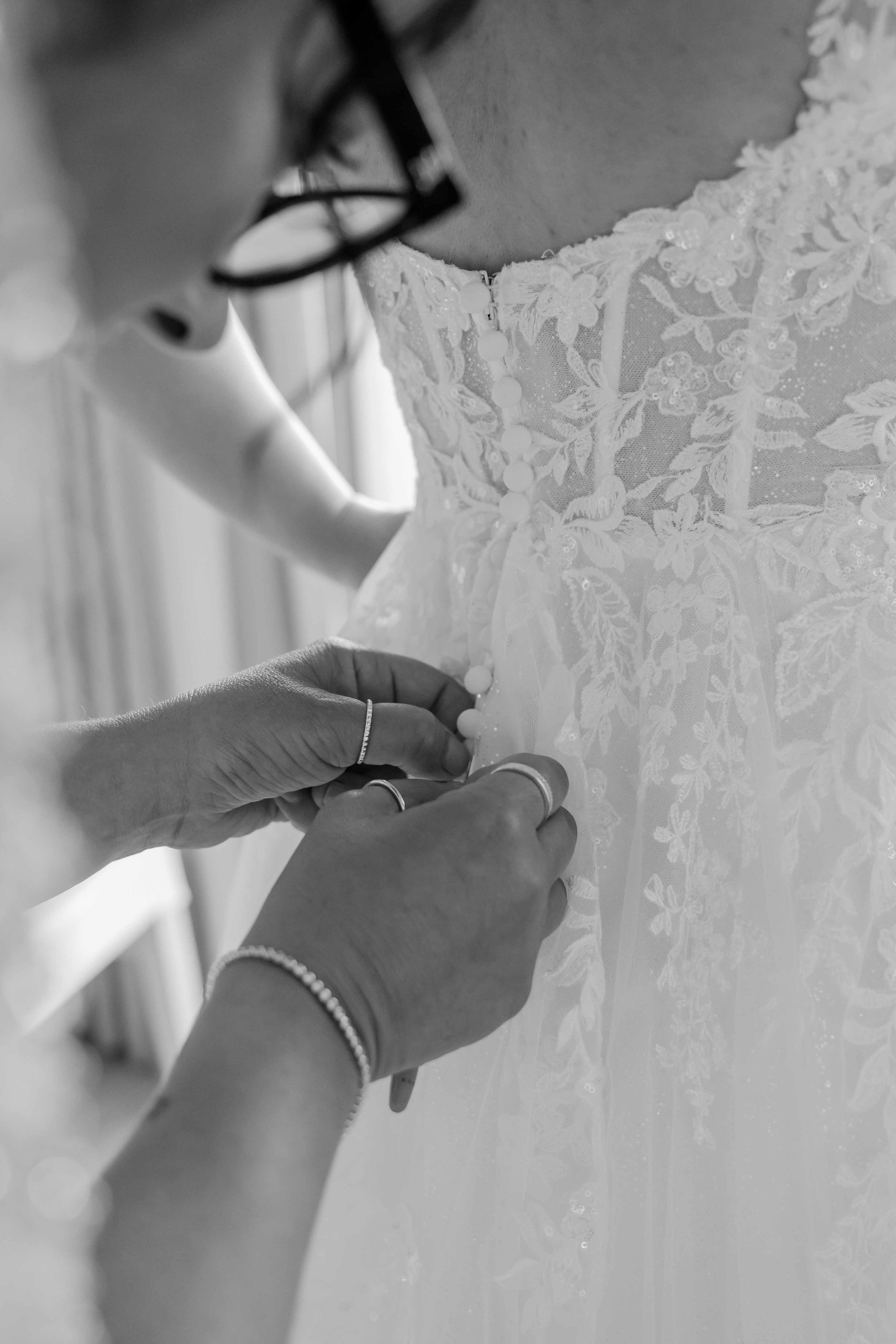 | Carly & Eimer |. Photography in Rhodes