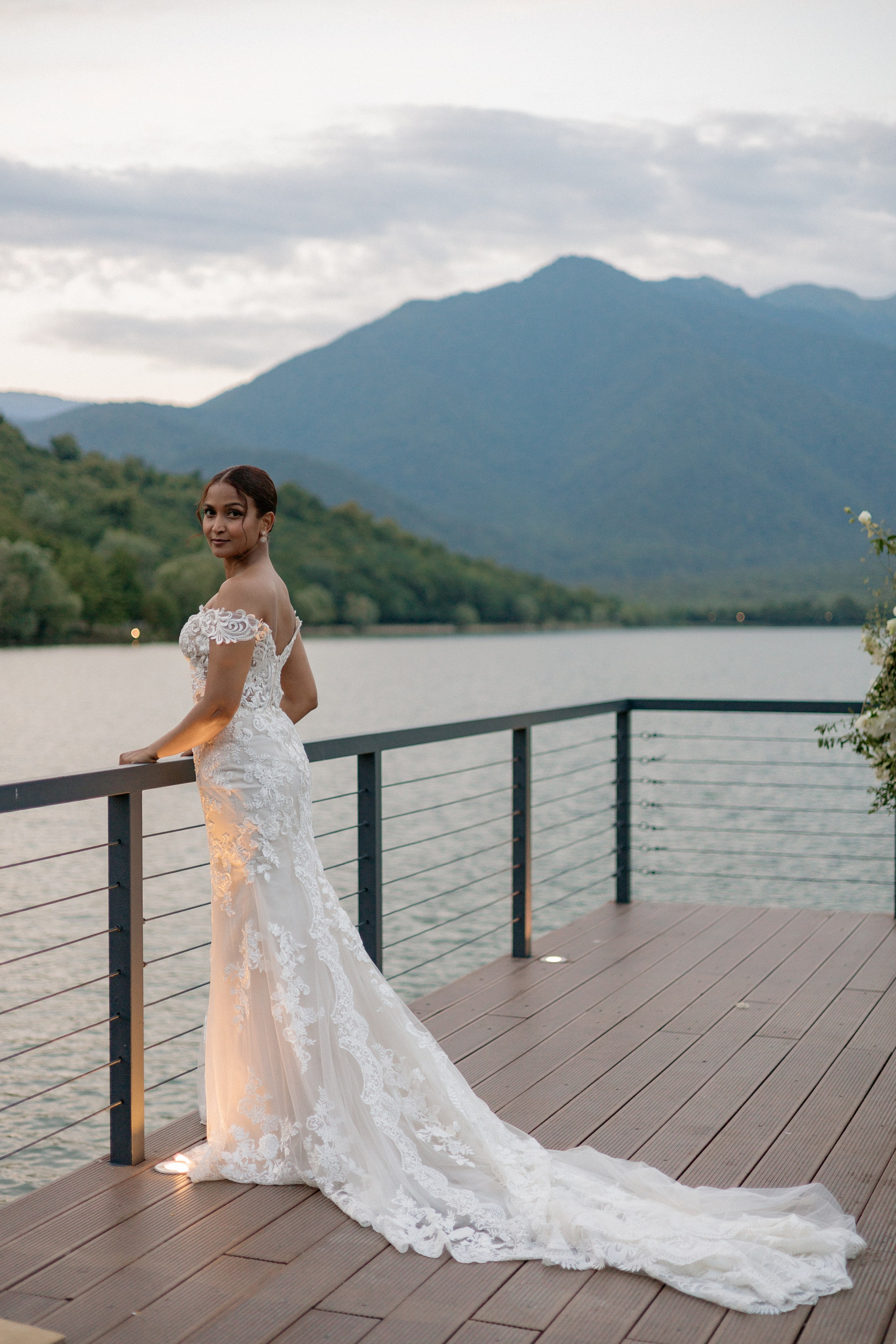 Thesakaya and Kevin. Photographer Anna Nazarenko