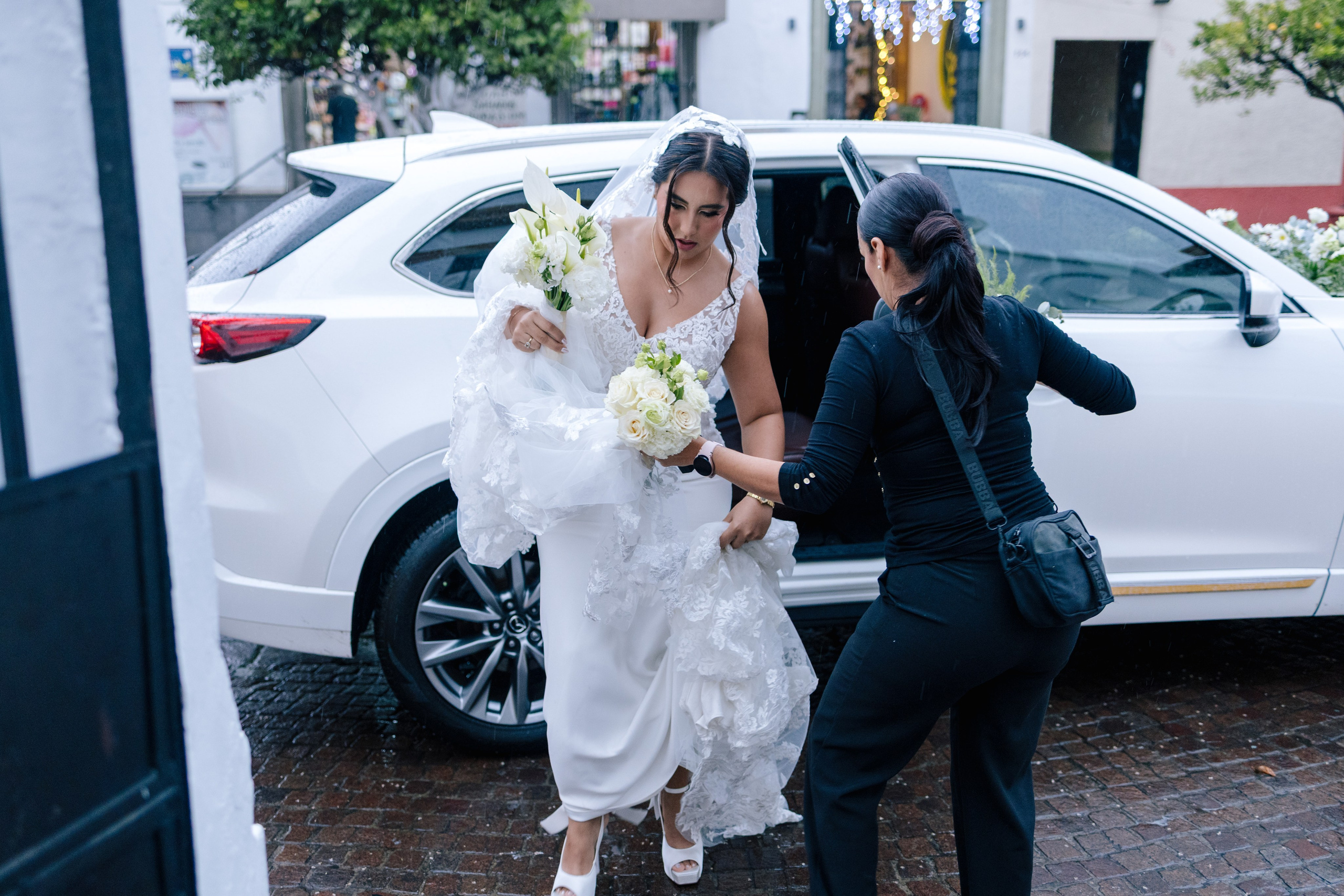 Alejandra y Salvador. Principal