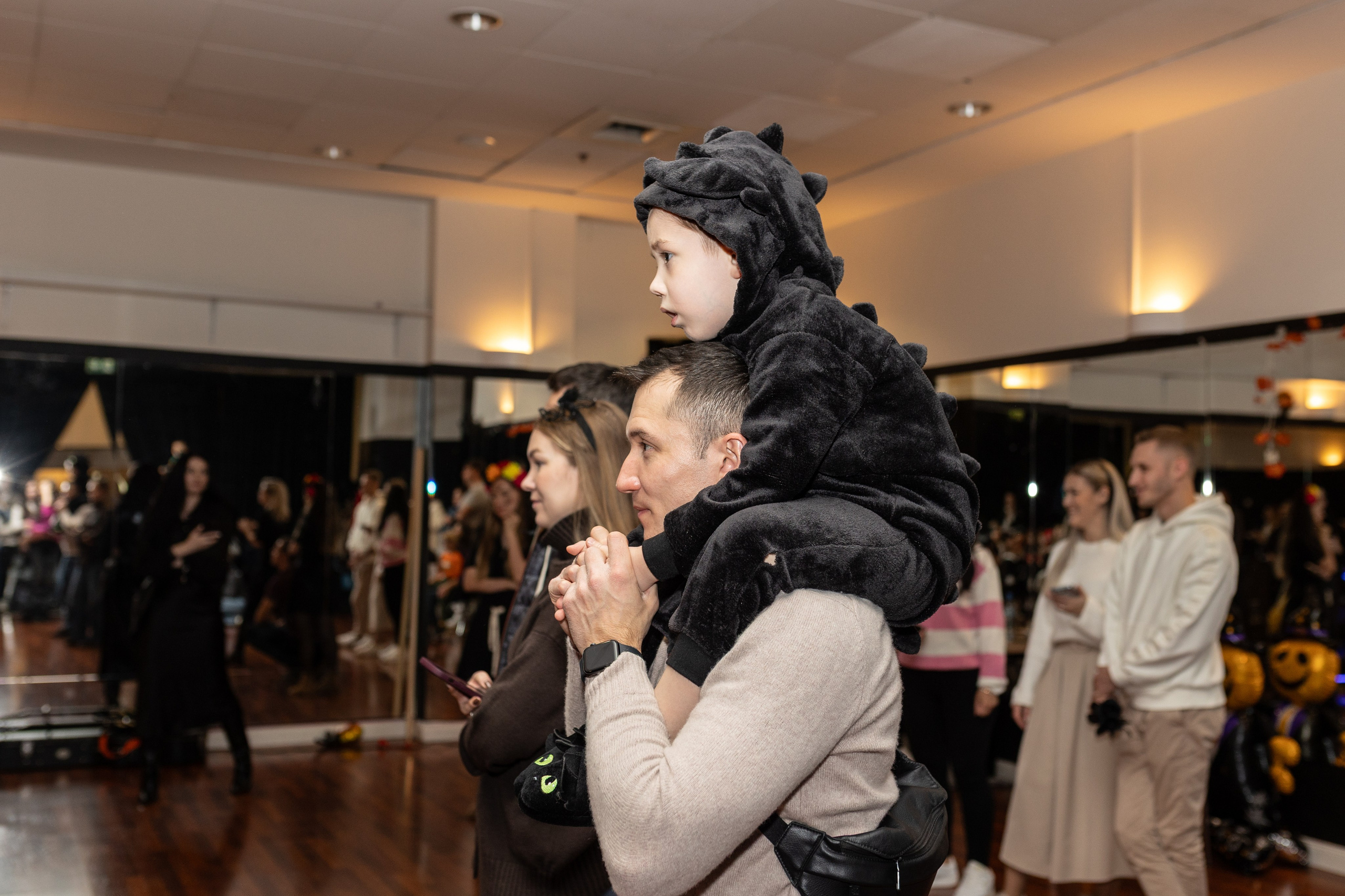 Leo dance studio Helloween 2025. Семейный и детский фотограф в Варшаве Мила Бобровская