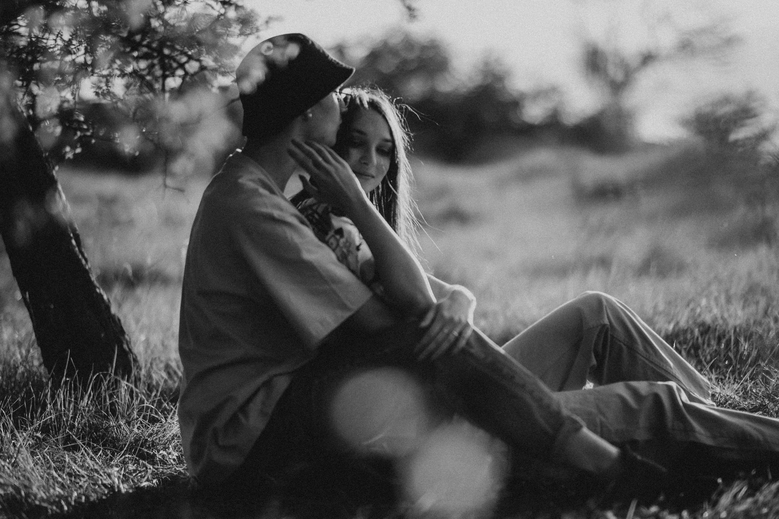 Sedinta foto la apus de primavara, copaci infloriti primavara. Proud Vision Weddings | Wedding Photography & Film — Servicii profesionale Foto Video Nunta Iasi