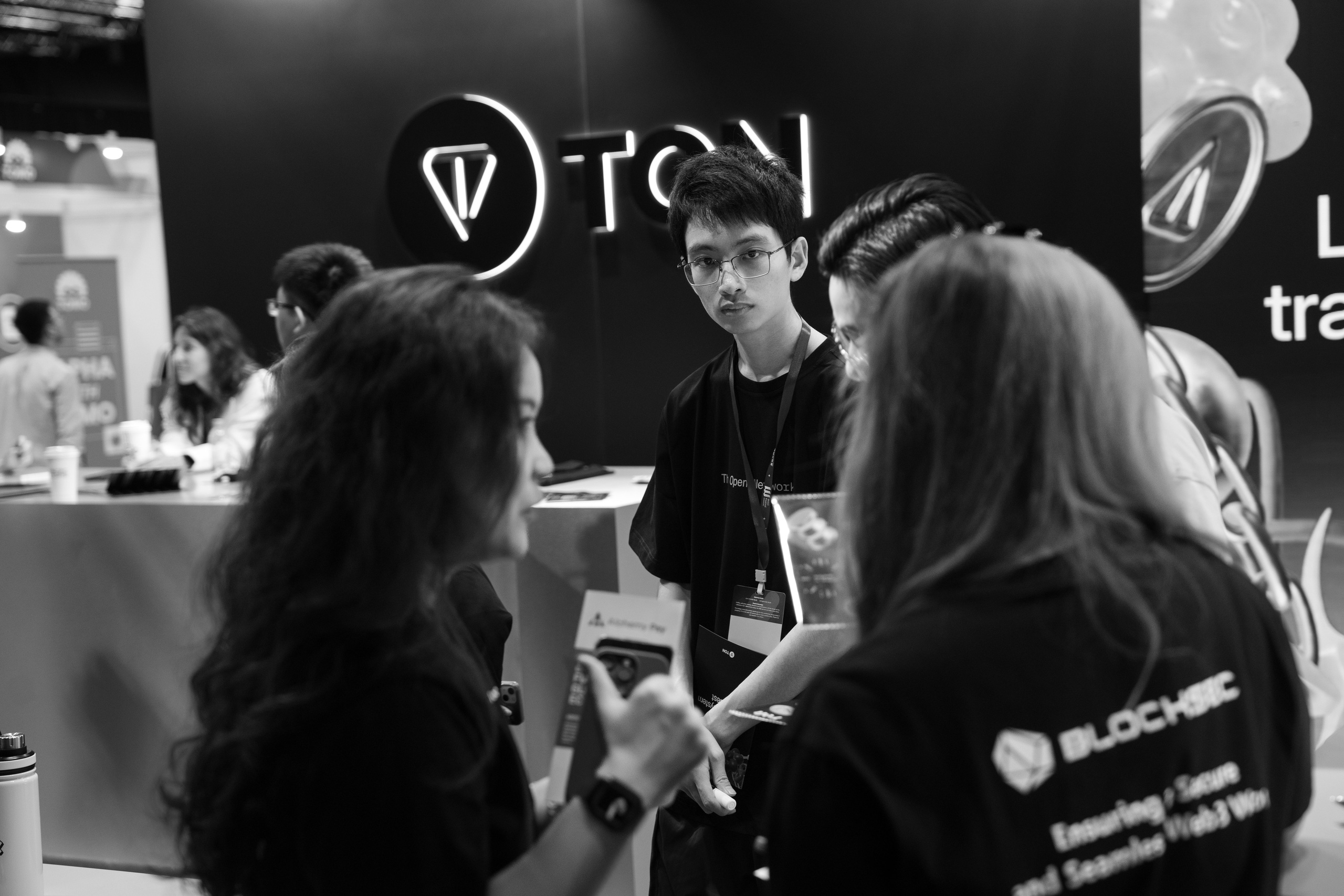 TON. PHOTOGRAPHER IN HONG KONG (WEDDING, FASHION, FAMILY, EVENTS)