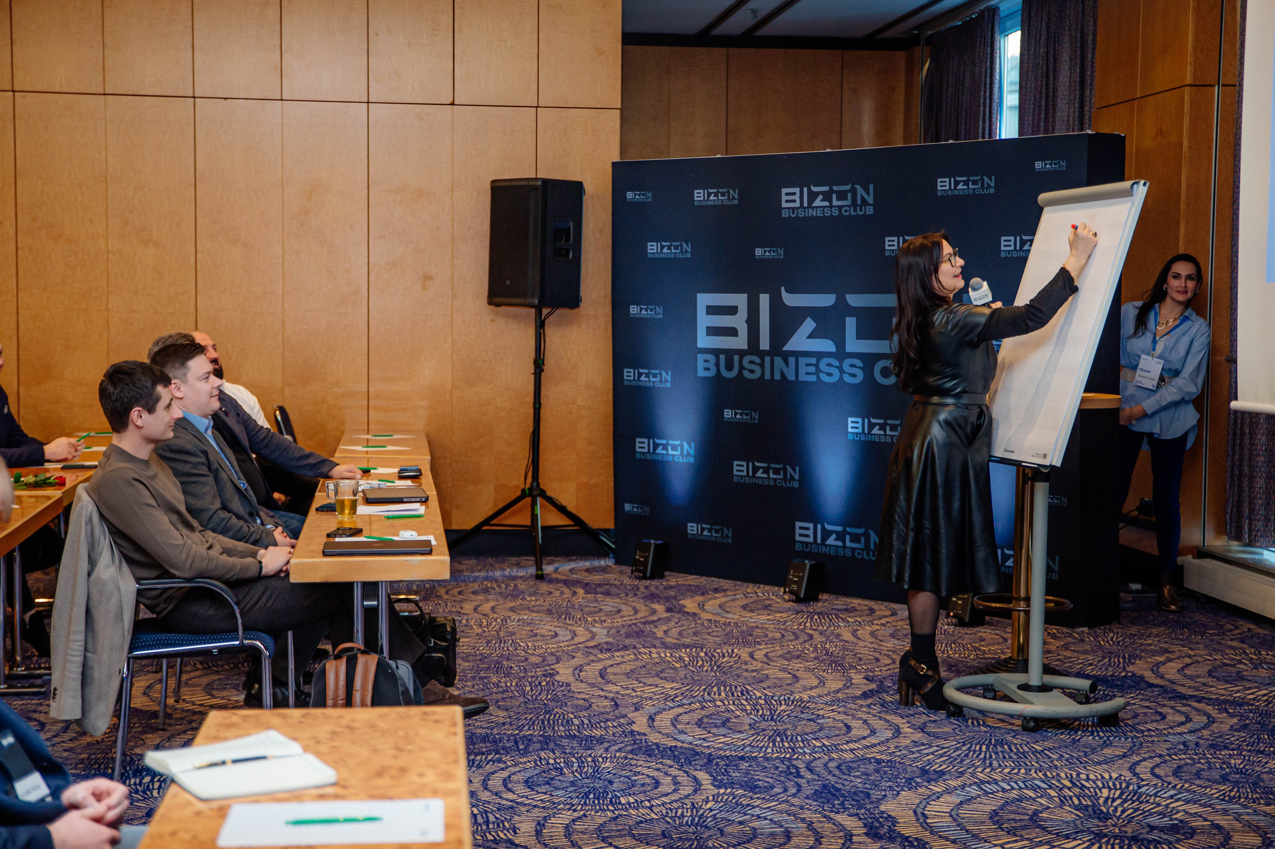 Club Bizon. Portrait family photographer in Berlin Elena Zakh