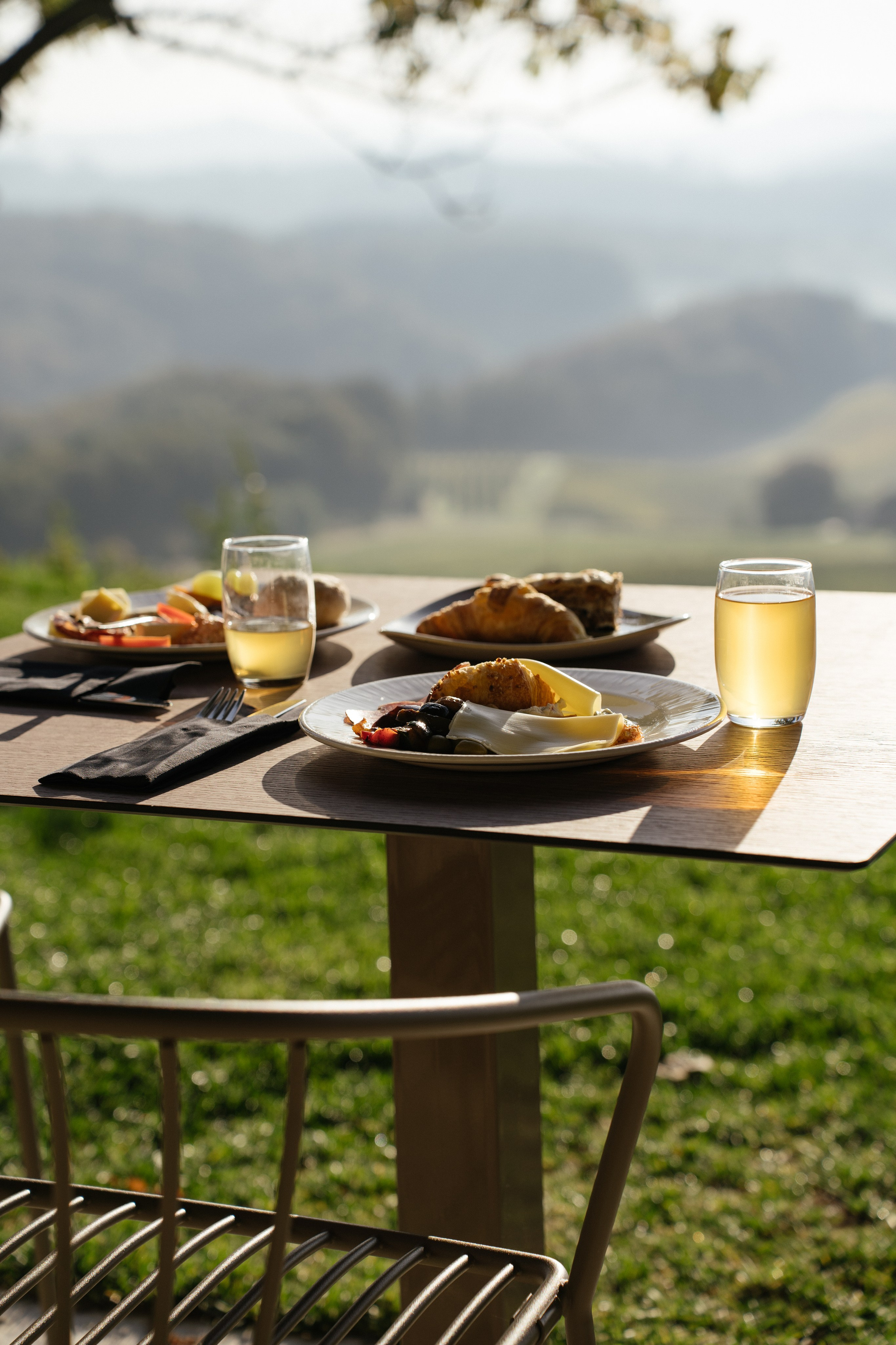 A dreamy scenery. Patricia Morenci — Mountain Adventures for the Wild at Heart