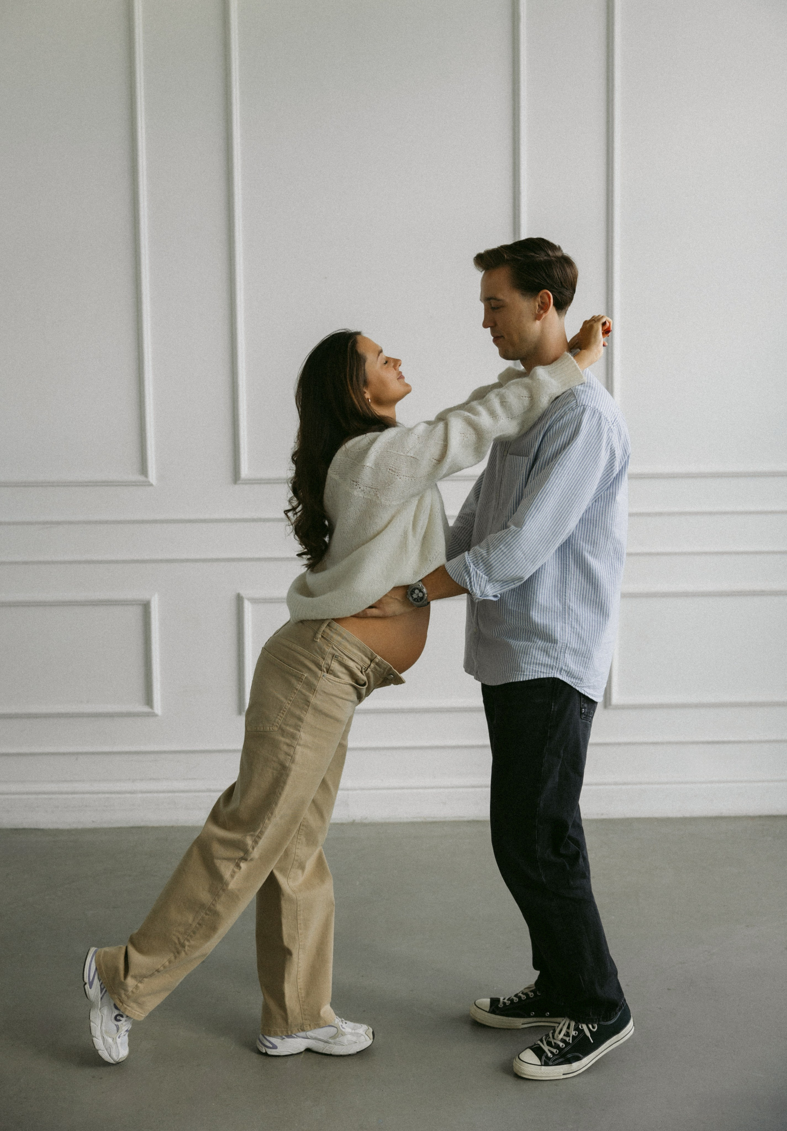 Ieva ir Žilvinas | Moderni laukimo fotosesija studijoje. Vestuvių ir šeimų fotografė Lena Bondarenko / belove photo