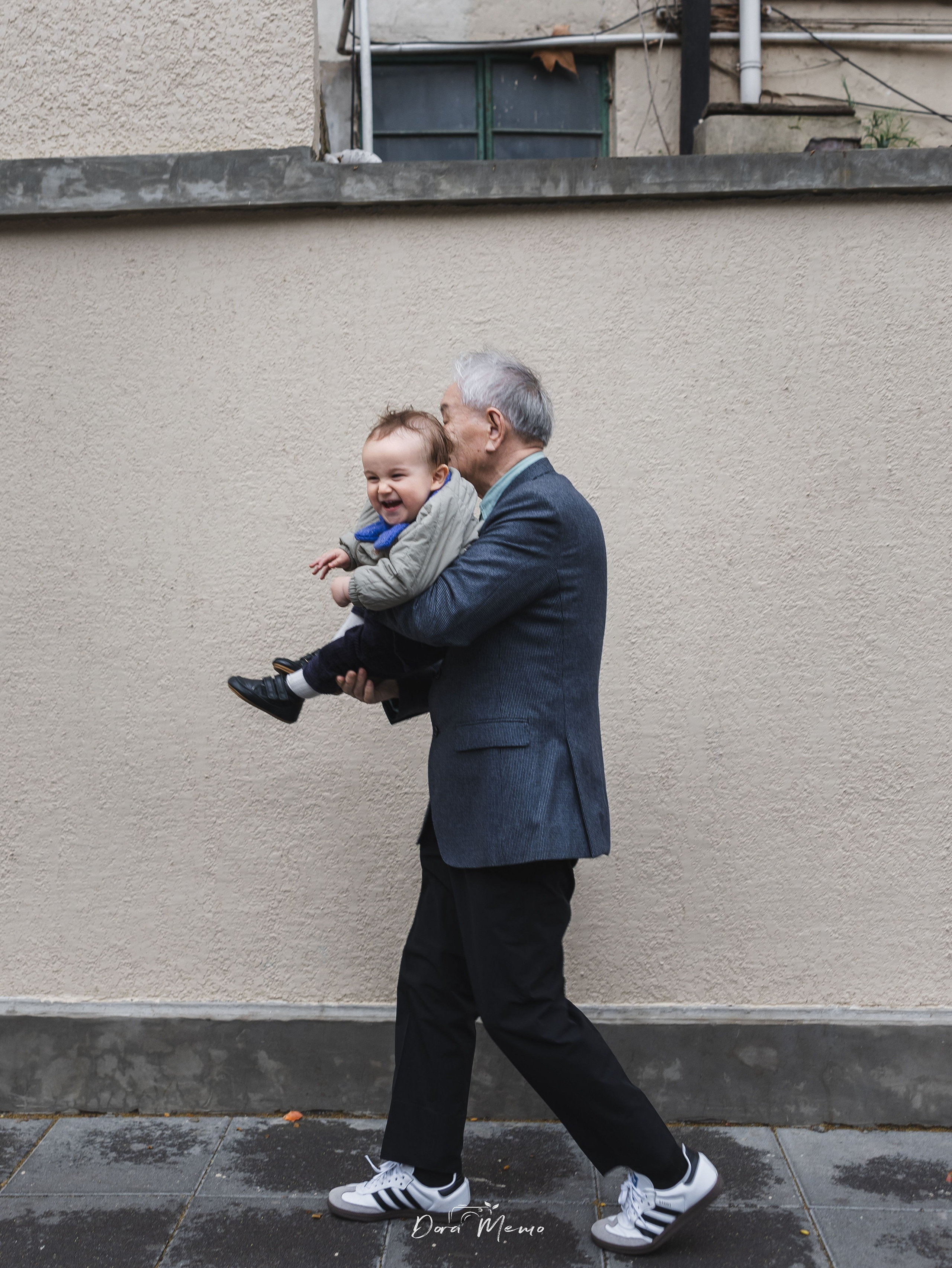 Family photography of elders and children. Shanghai Family Photographer Dora