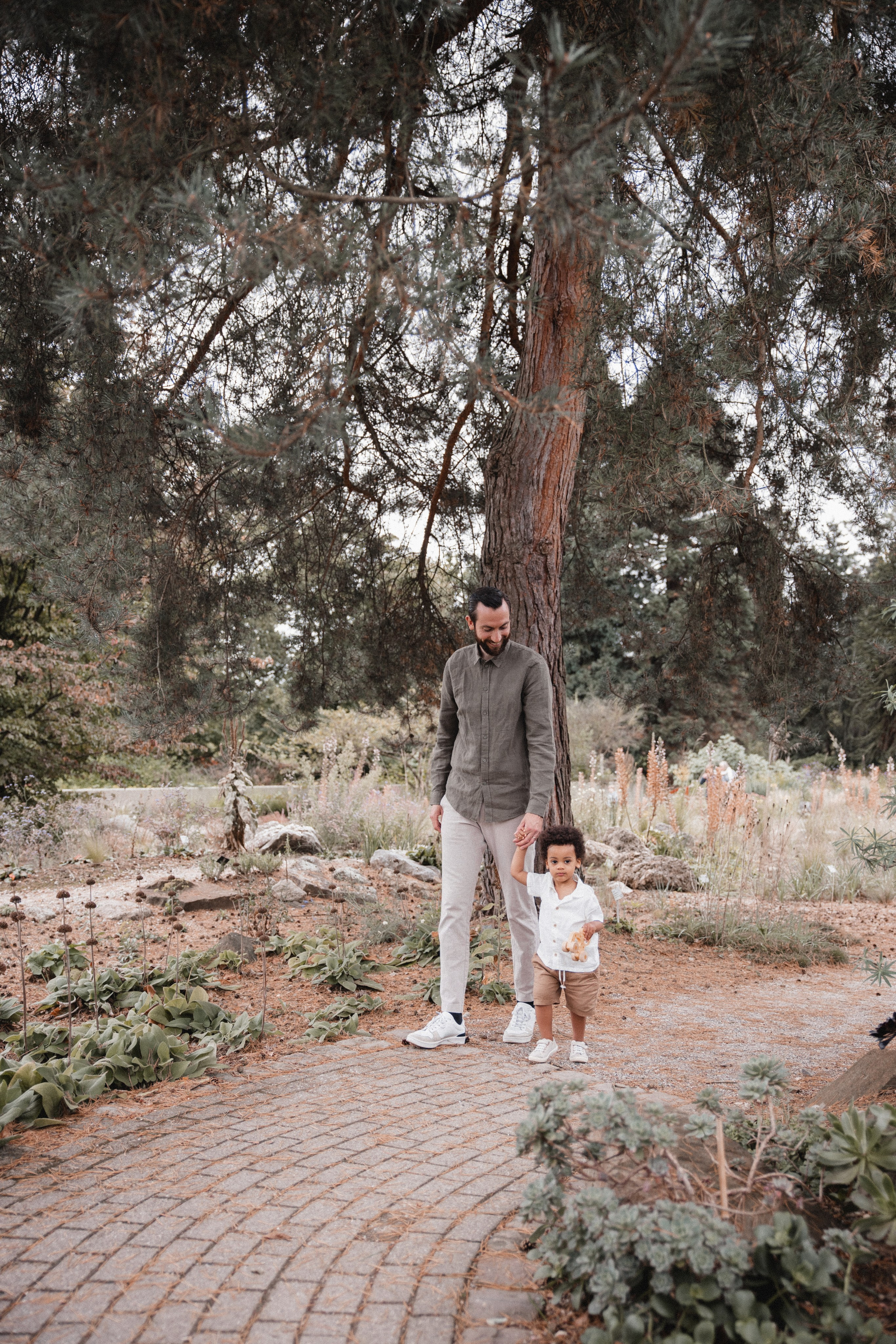 Babybauch Shooting im Botanischen Garten Bochum | Reiche Fotografie. Hochzeitsfotografin Bochum | Halyna Reiche Fotografie NRW