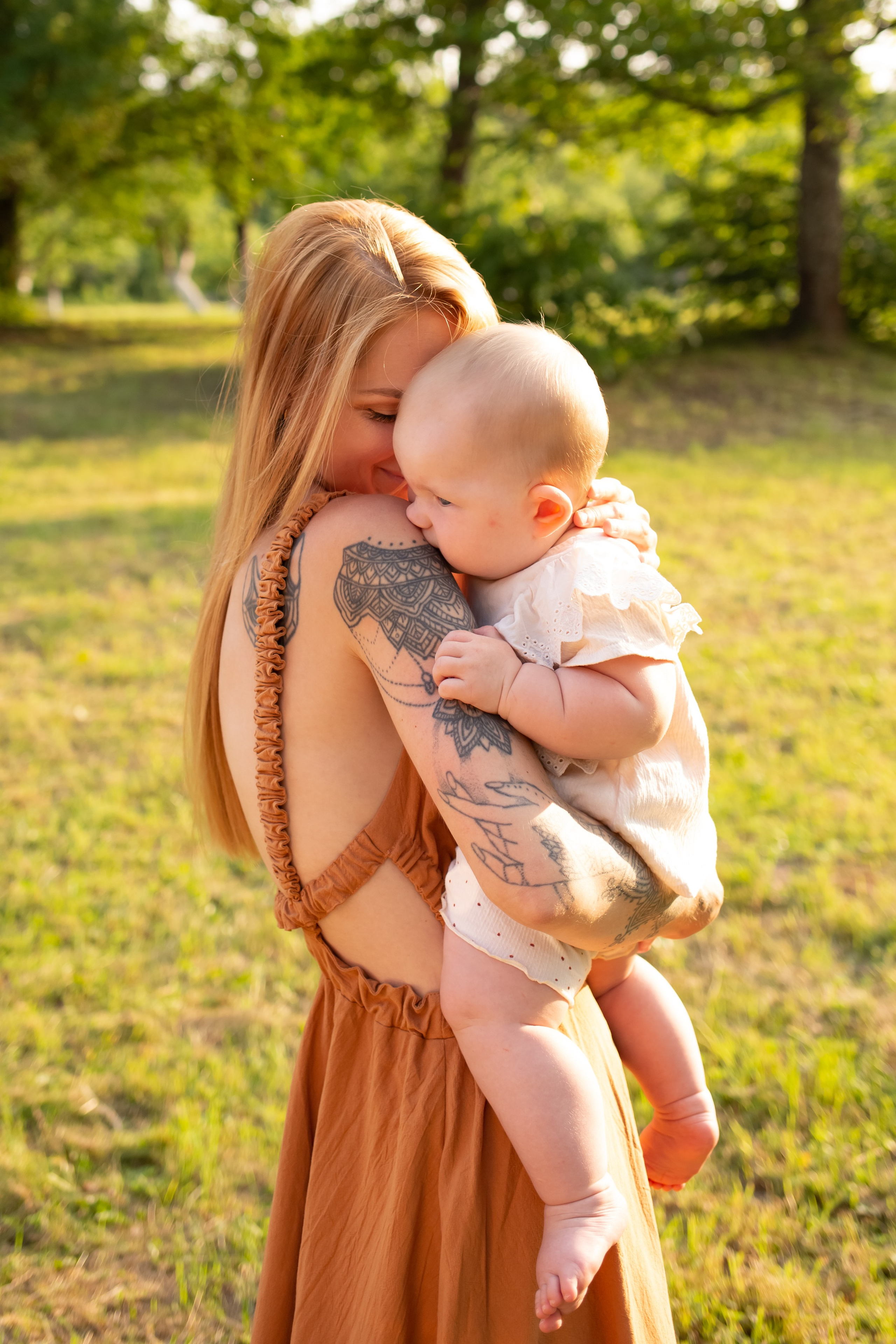 Beautiful family photo session in Spain. Professional photographer in Spain