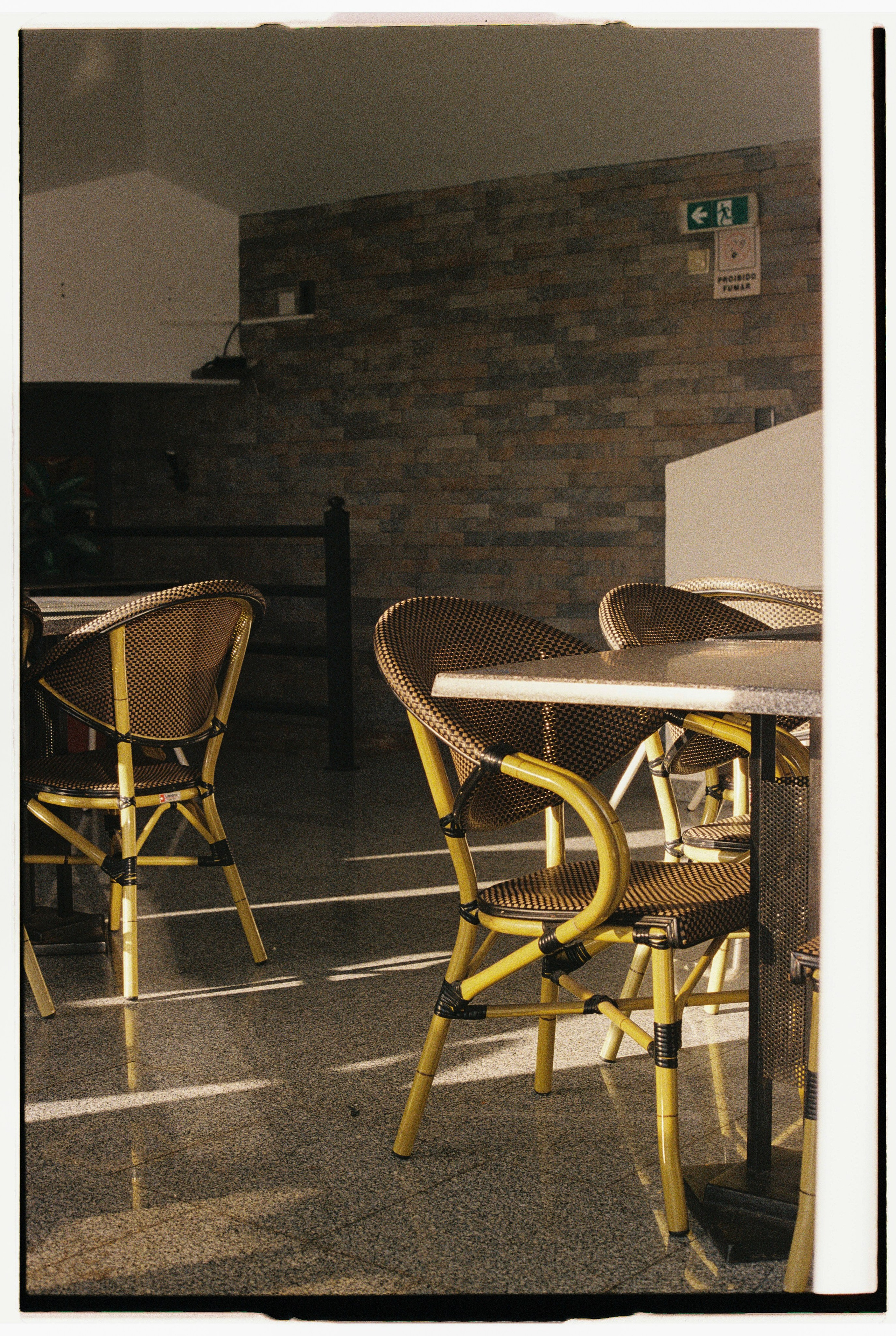 Balcony with a view of the Atlantic. Portrait photographer in Madeira — Marina Shtukina