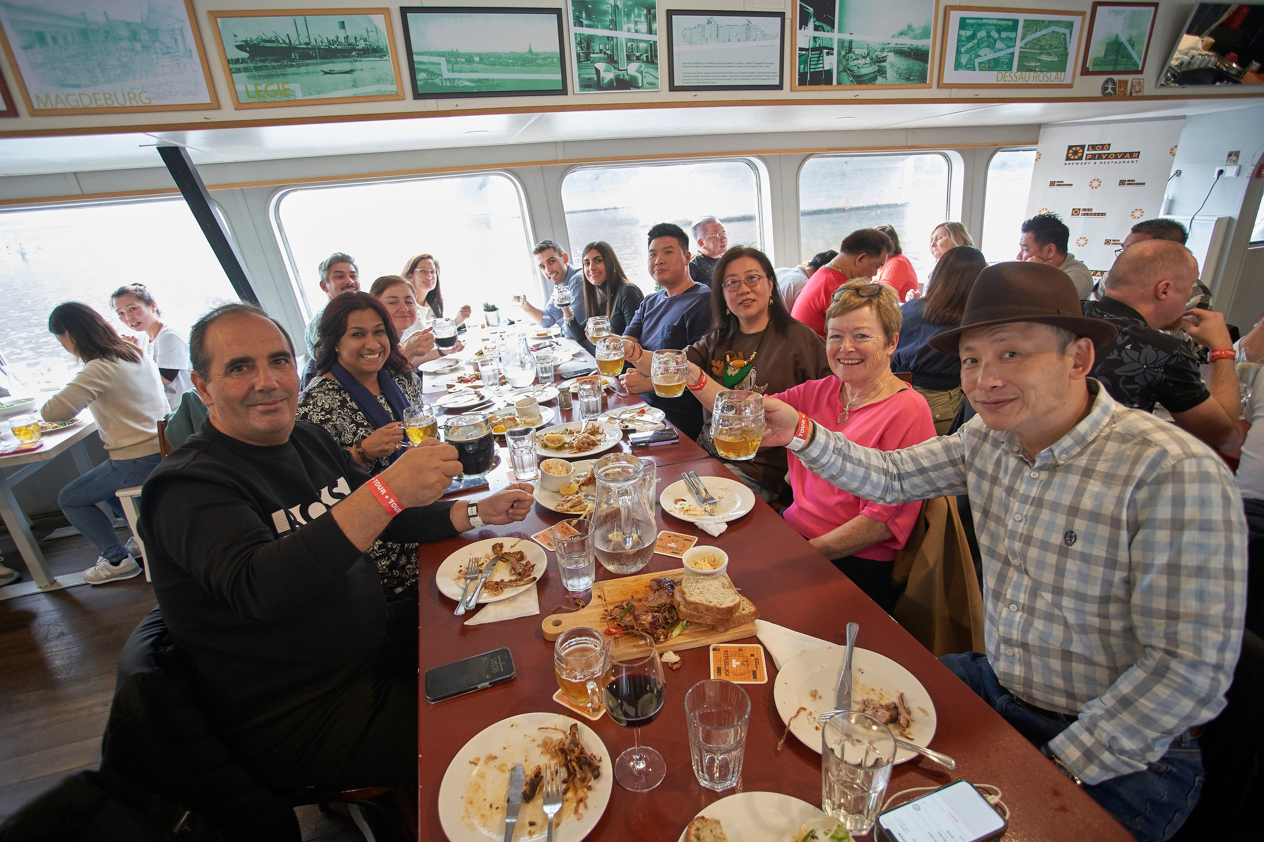 InFinite Connection Prague 2023. Prague MICE, Corporate & Event Photographer | Kurt Vinion Photography