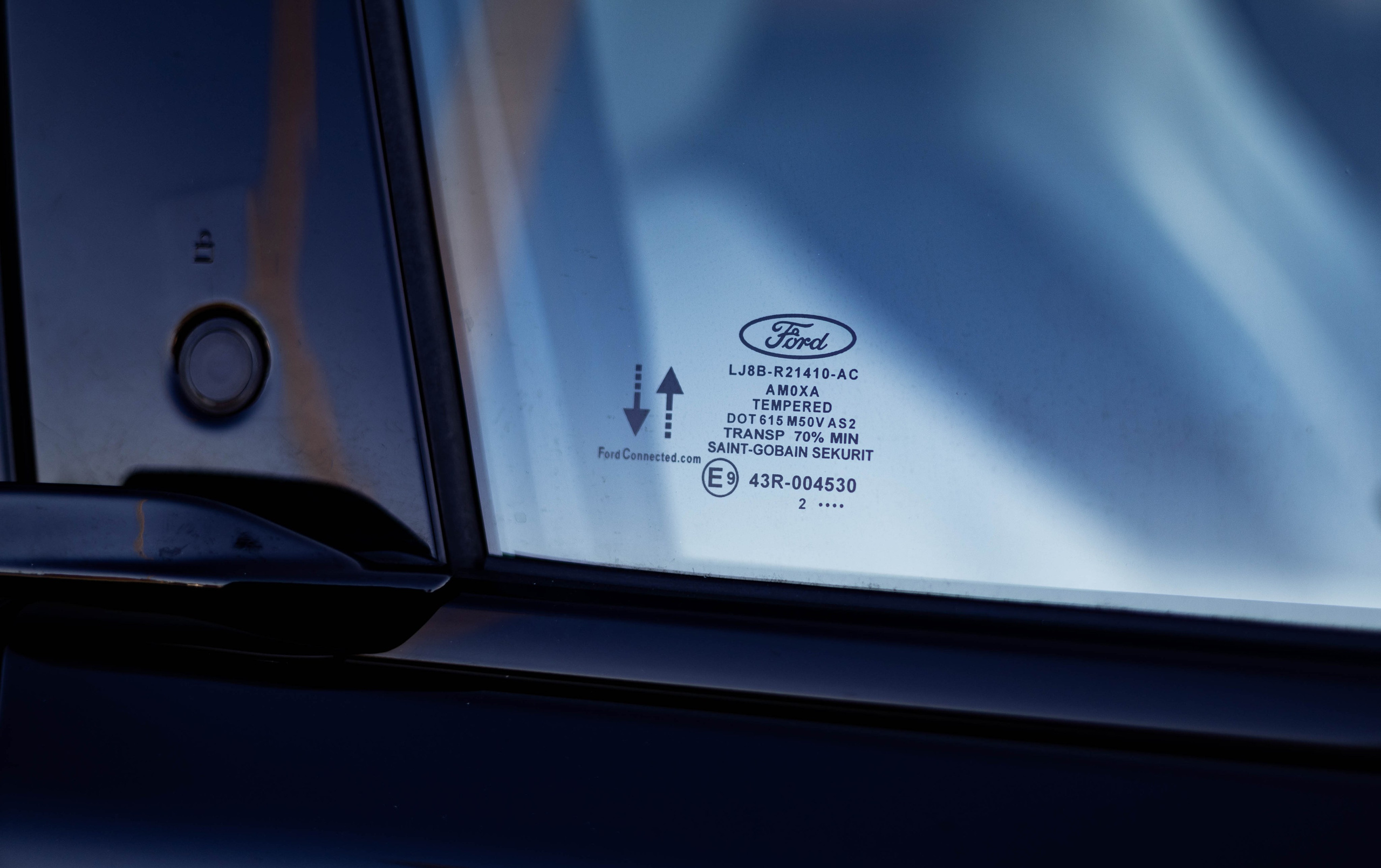 Пример фото автомобиля на продажу. Семейный фотограф Кишиневе, Молдова Врабий Ольга