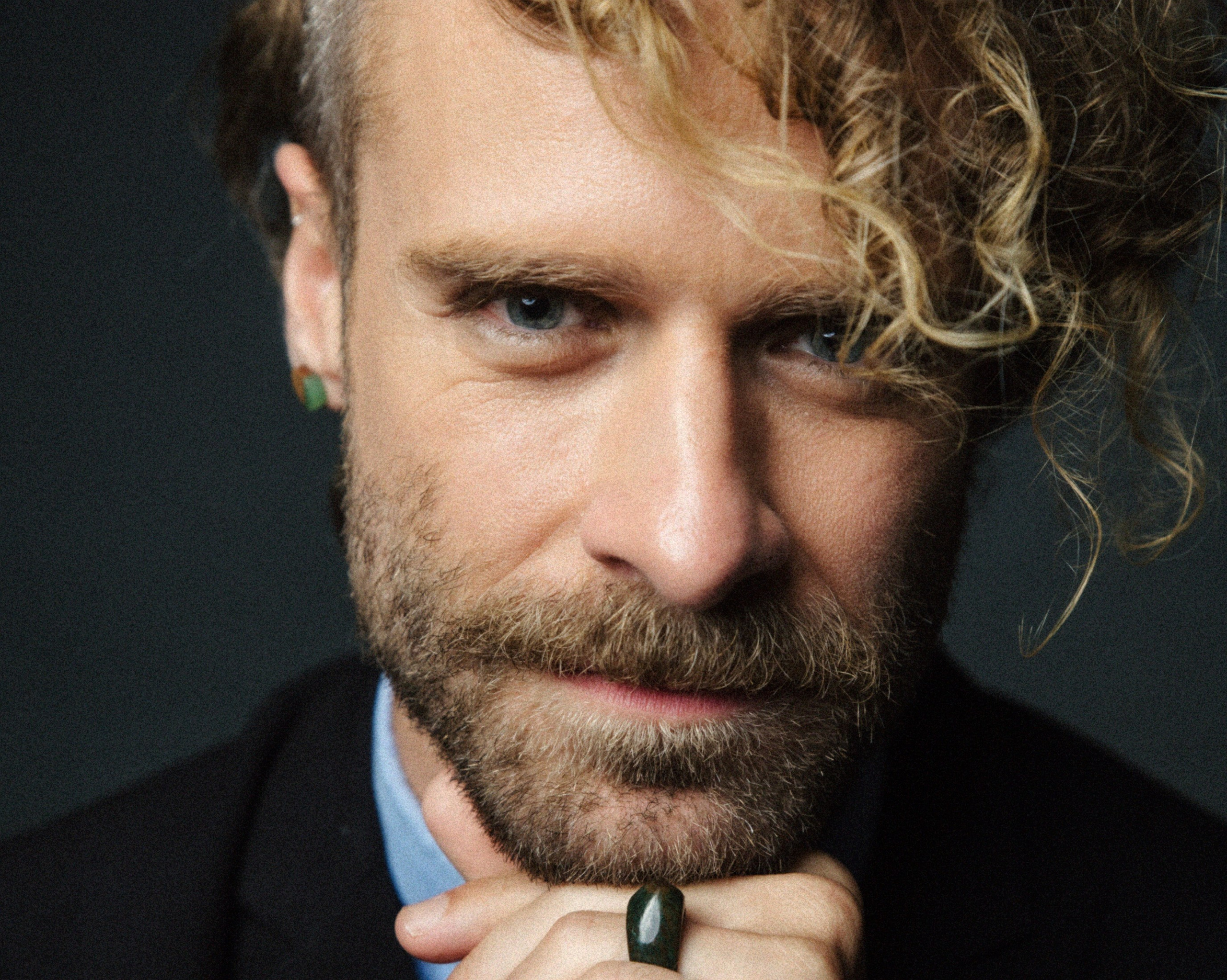 PEDRO. Anastasiia Antoniuk portrait, family and couple photographer, Portugal